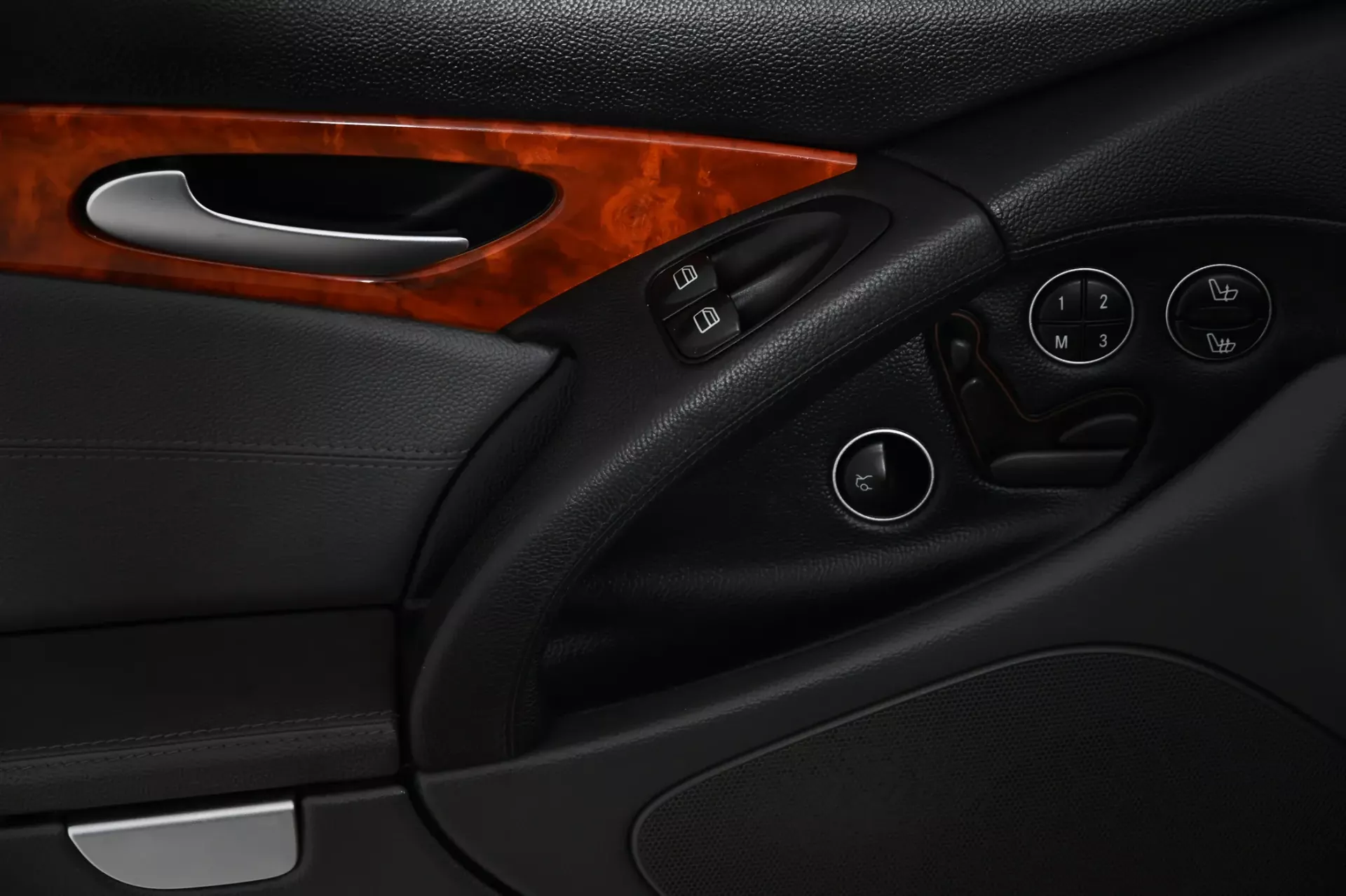 Mercedes-Benz SL 500 Standard 30