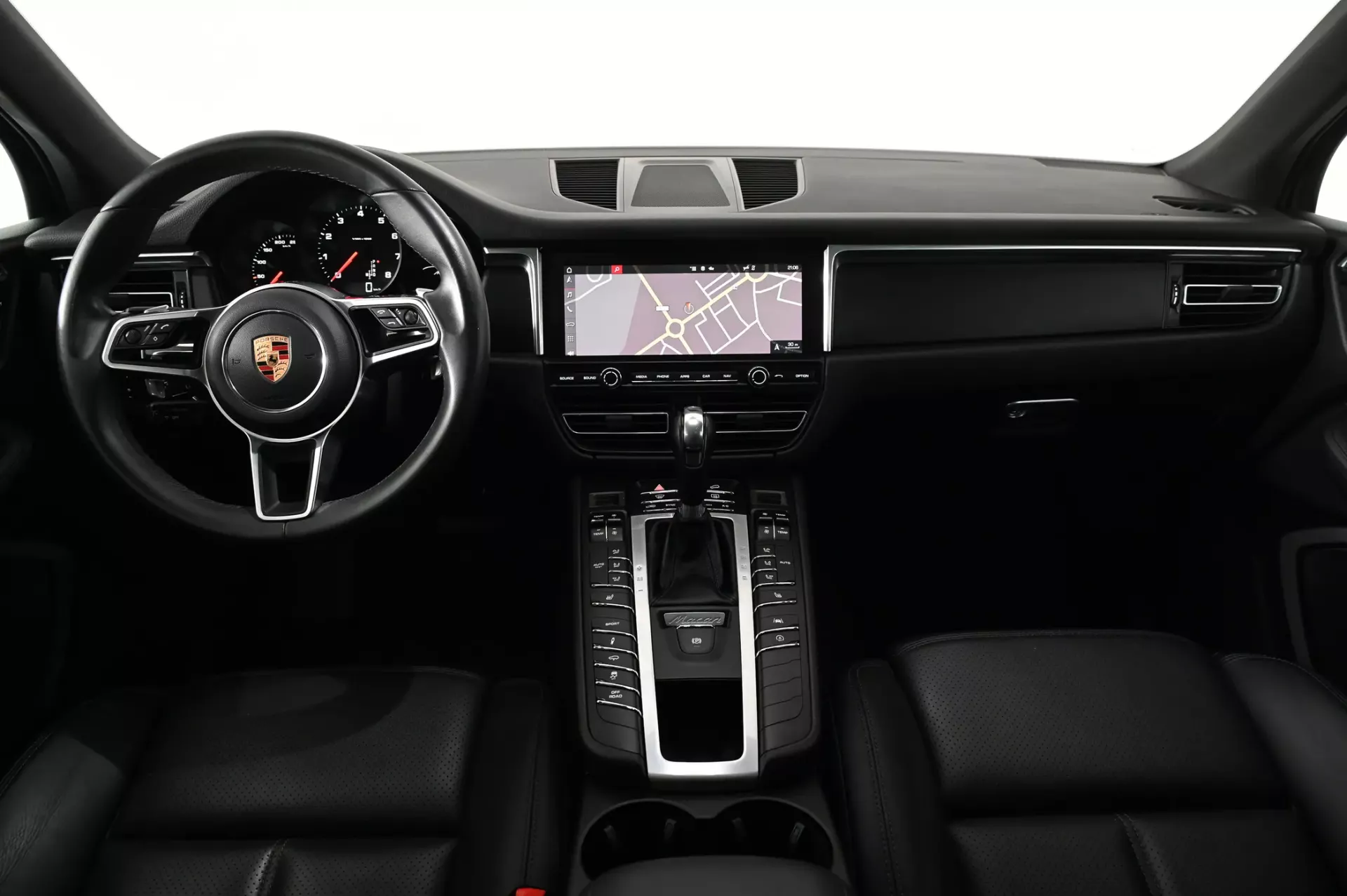 Porsche Macan Standard 3