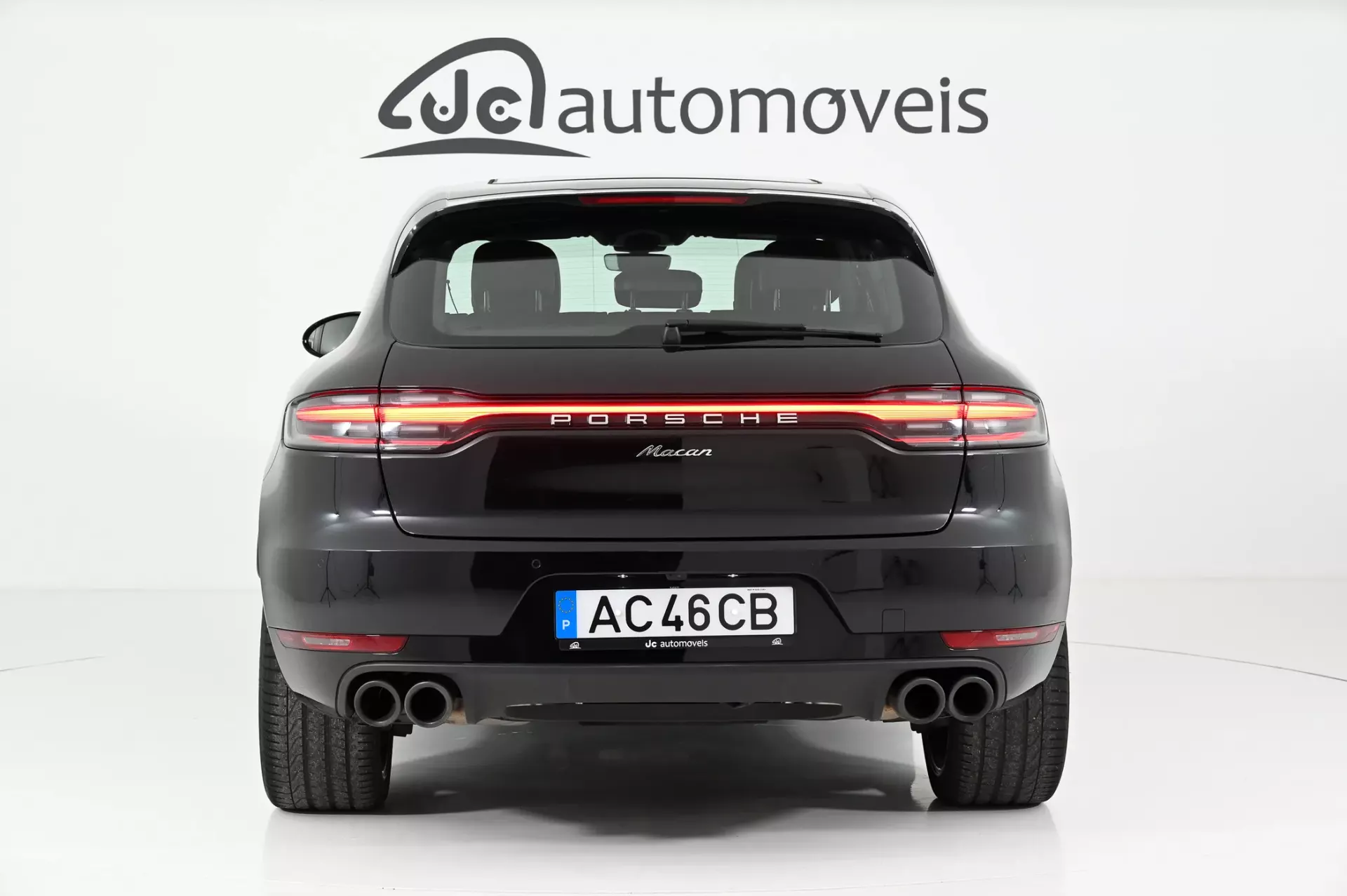 Porsche Macan Standard 7