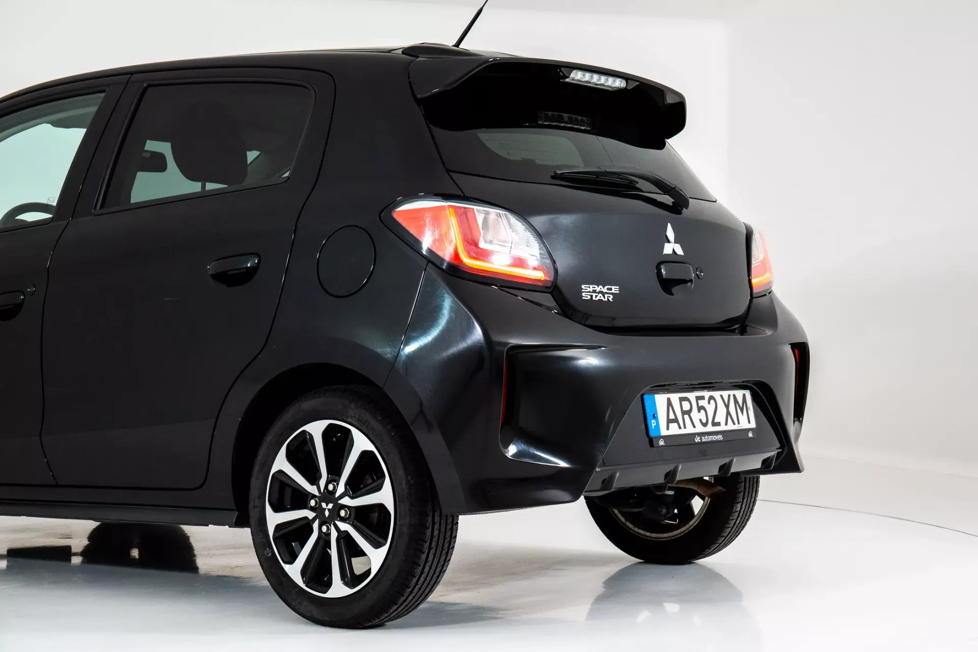 Mitsubishi Space Star 1.2 Intense 10