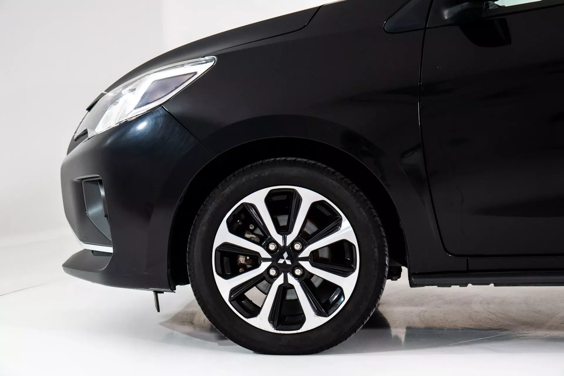 Mitsubishi Space Star 1.2 Intense 14