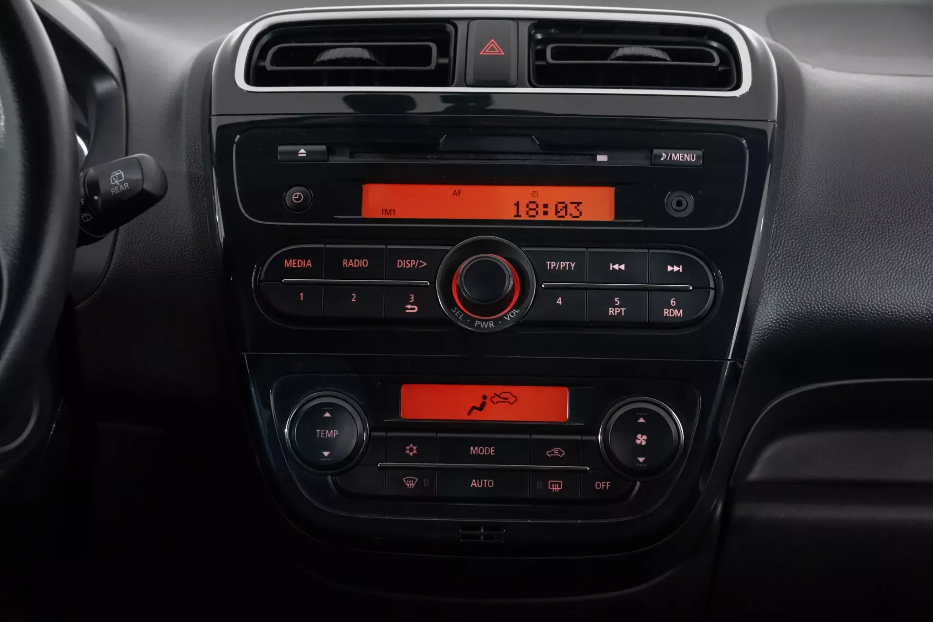 Mitsubishi Space Star 1.2 Intense 27