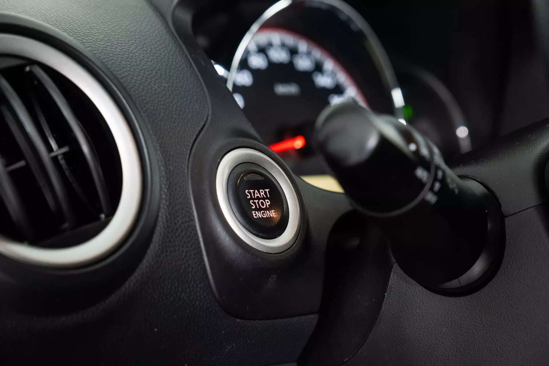 Mitsubishi Space Star 1.2 Intense 29