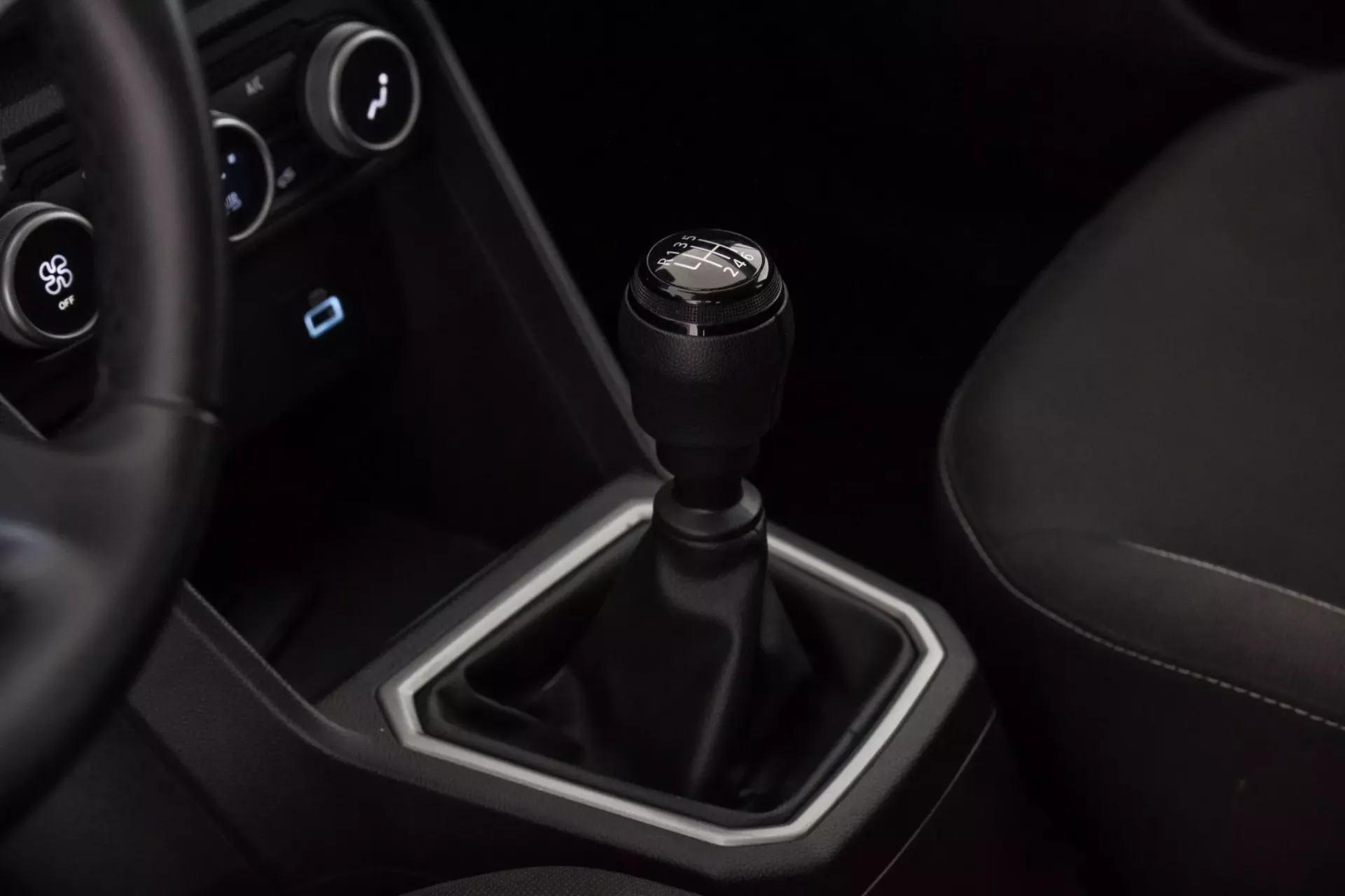 Dacia Jogger 1.0 ECO-G Extreme 7L Bi-Fuel 32