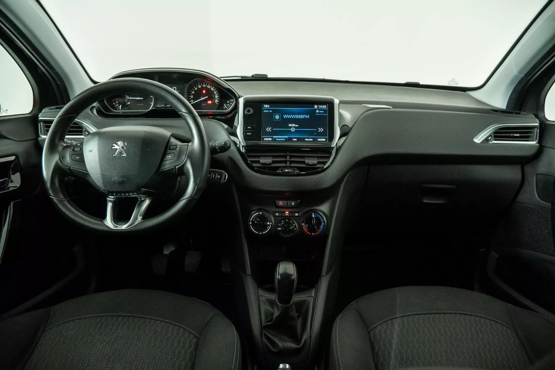 Peugeot 208 1.2 PureTech Style 4