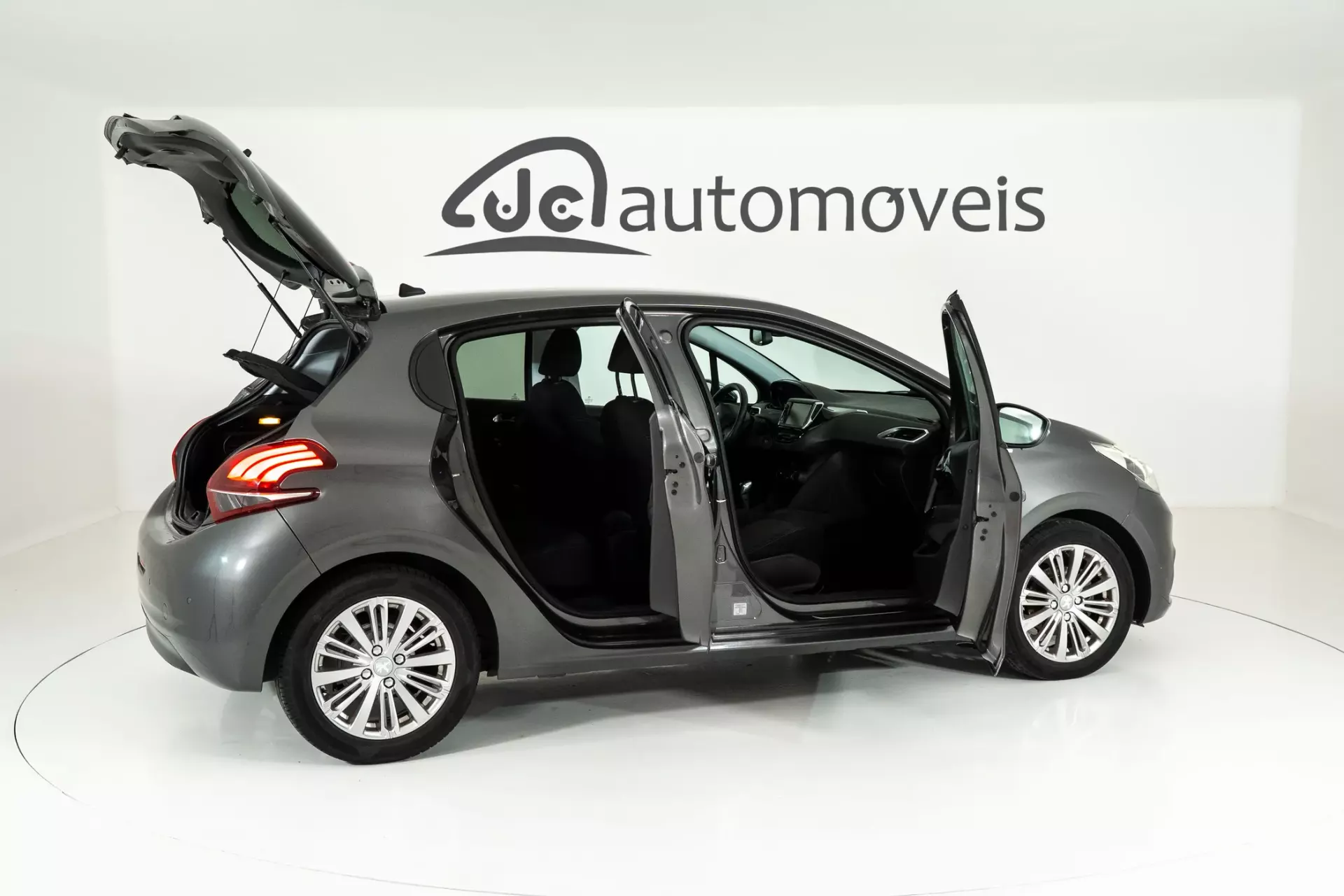 Peugeot 208 1.2 PureTech Style 6