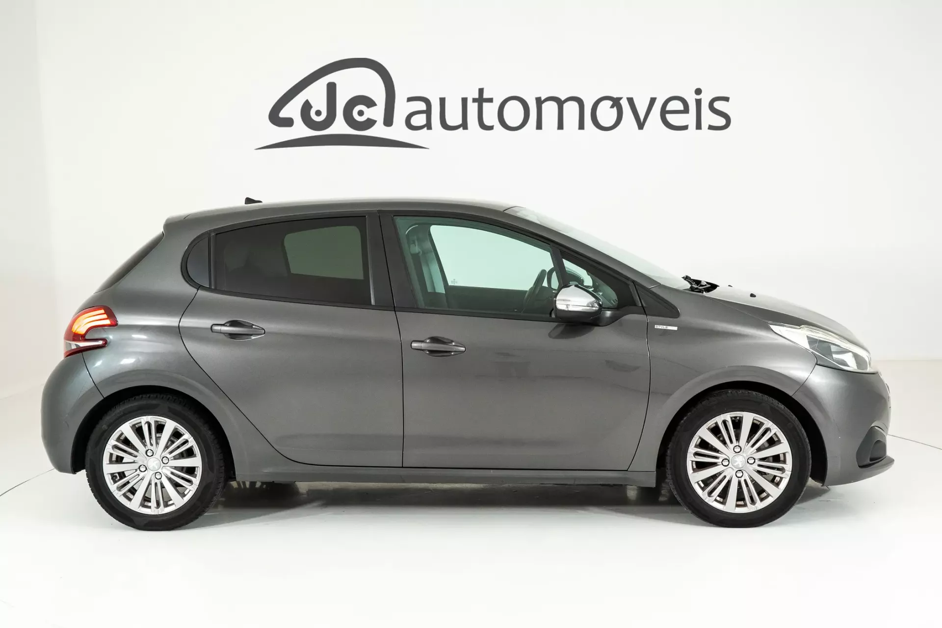 Peugeot 208 1.2 PureTech Style 7