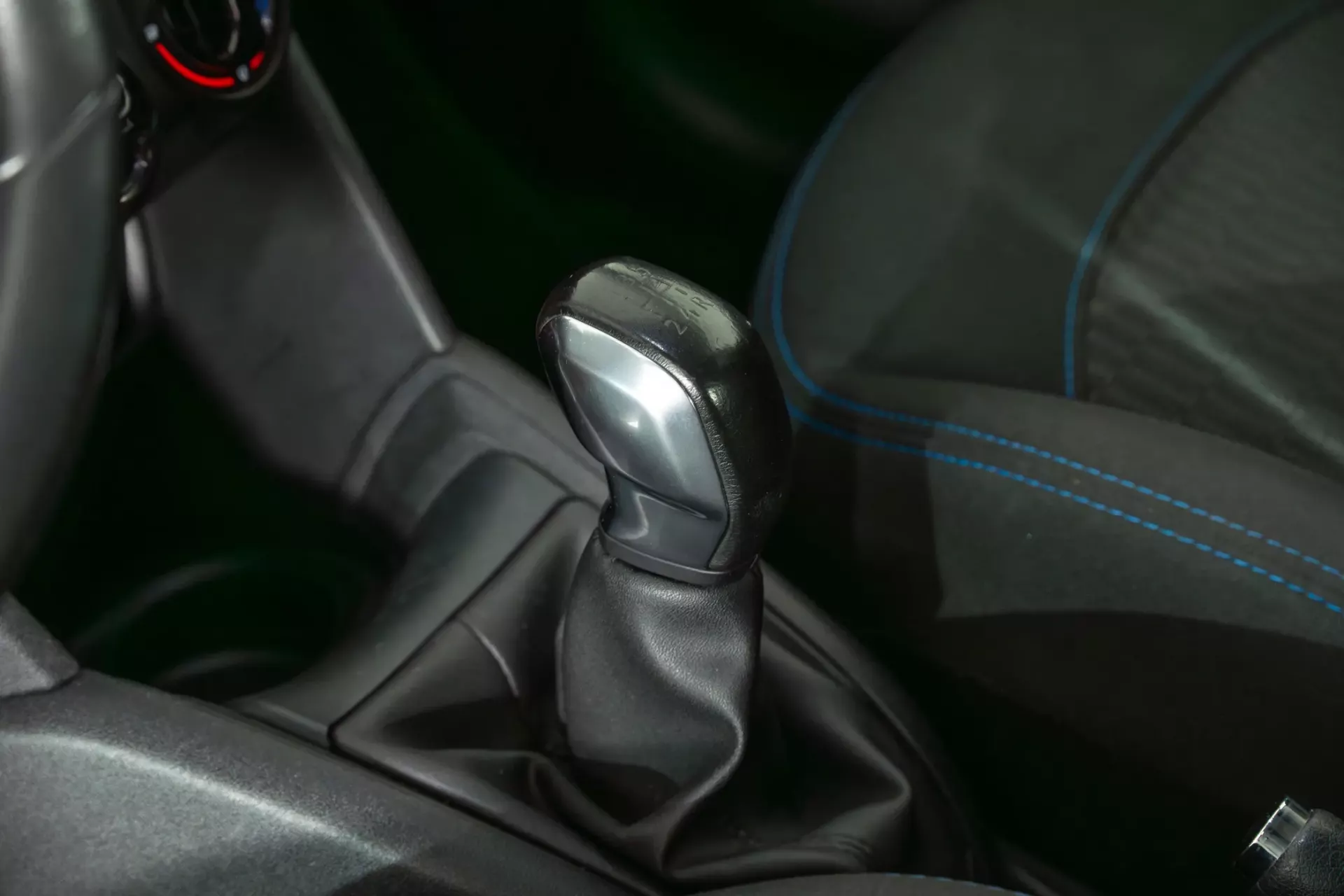 Peugeot 208 1.2 PureTech Style 23