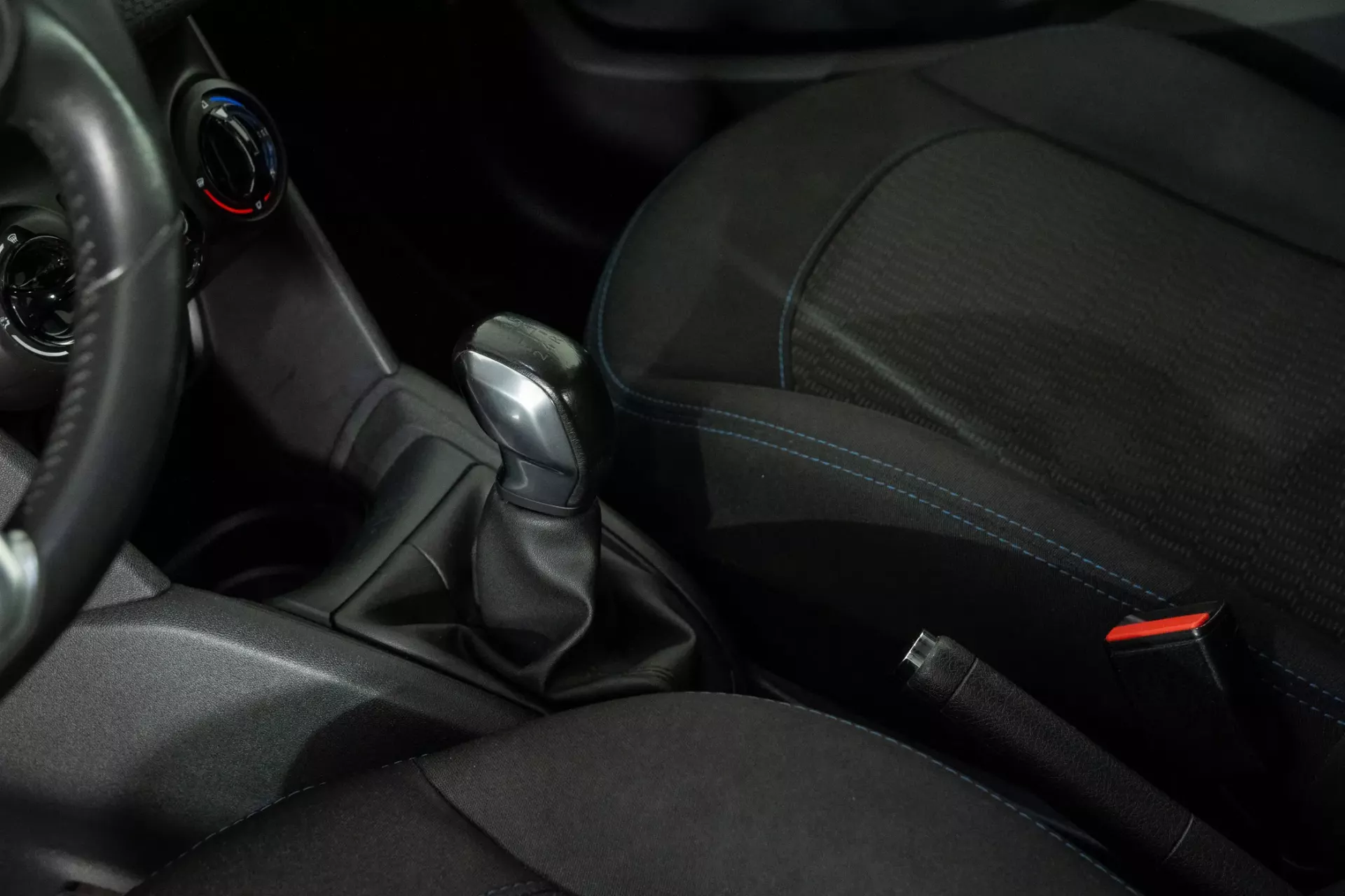 Peugeot 208 1.2 PureTech Style 24