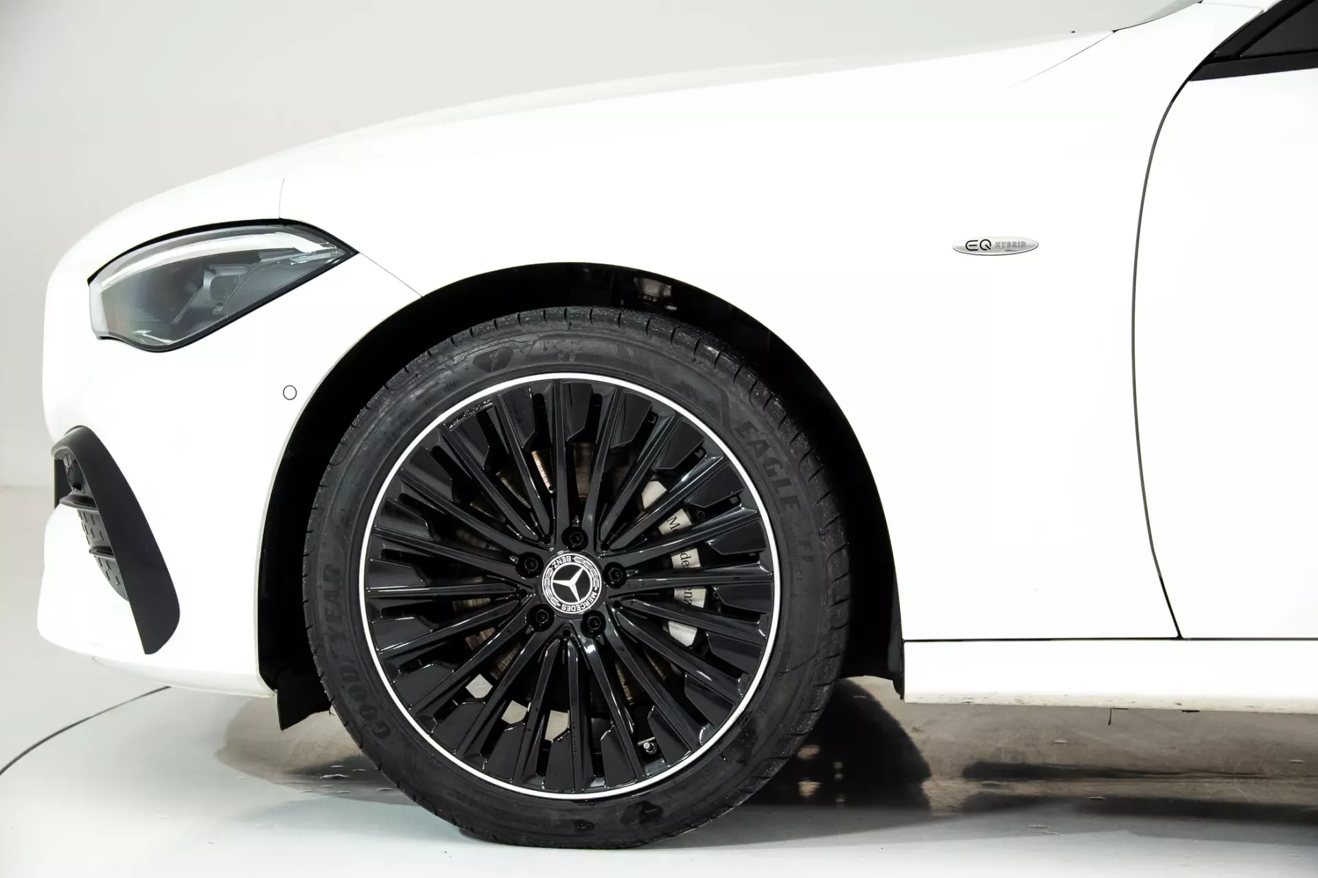 Mercedes-Benz CLE 300 13