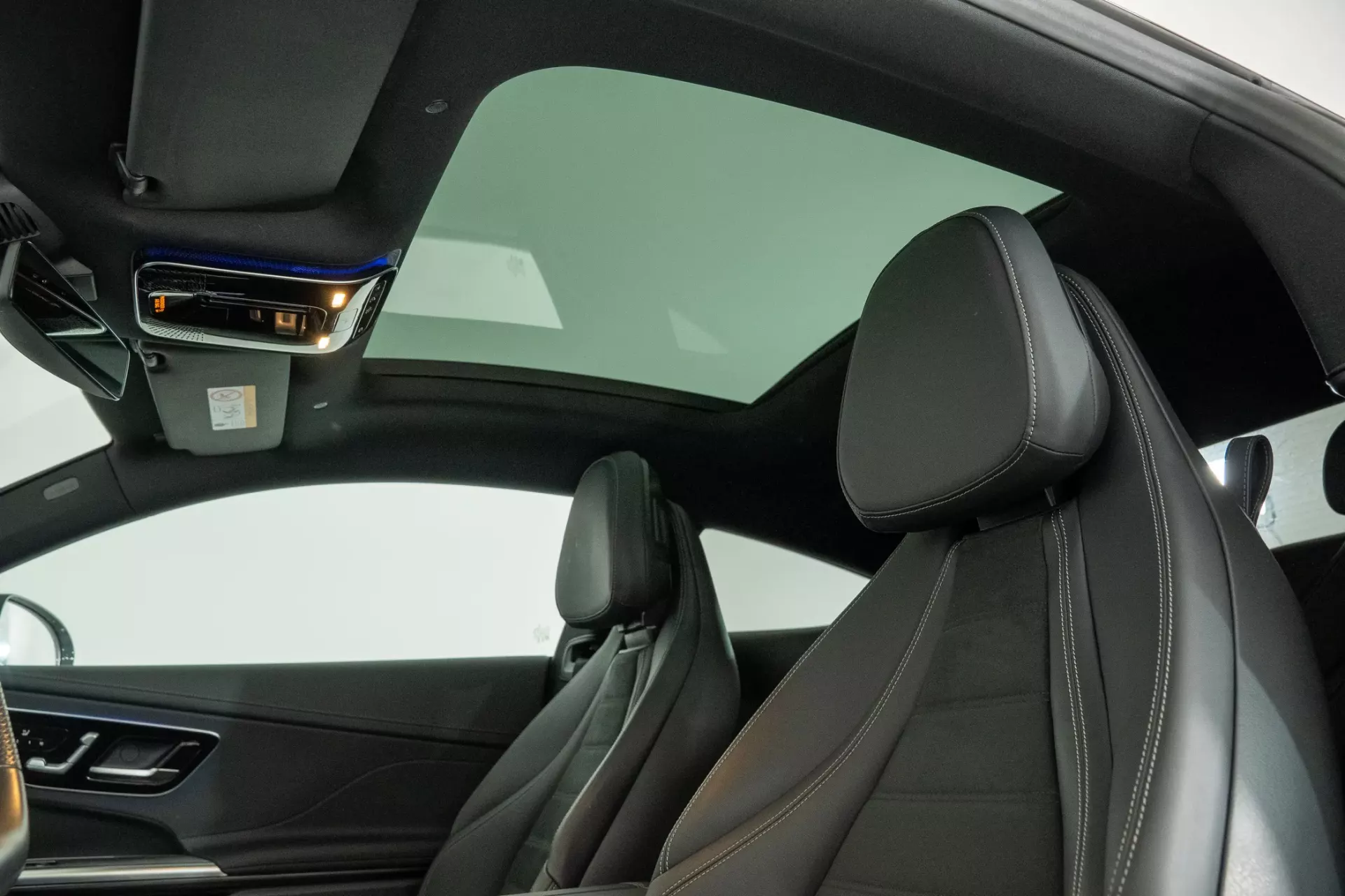 Mercedes-Benz CLE 300 21