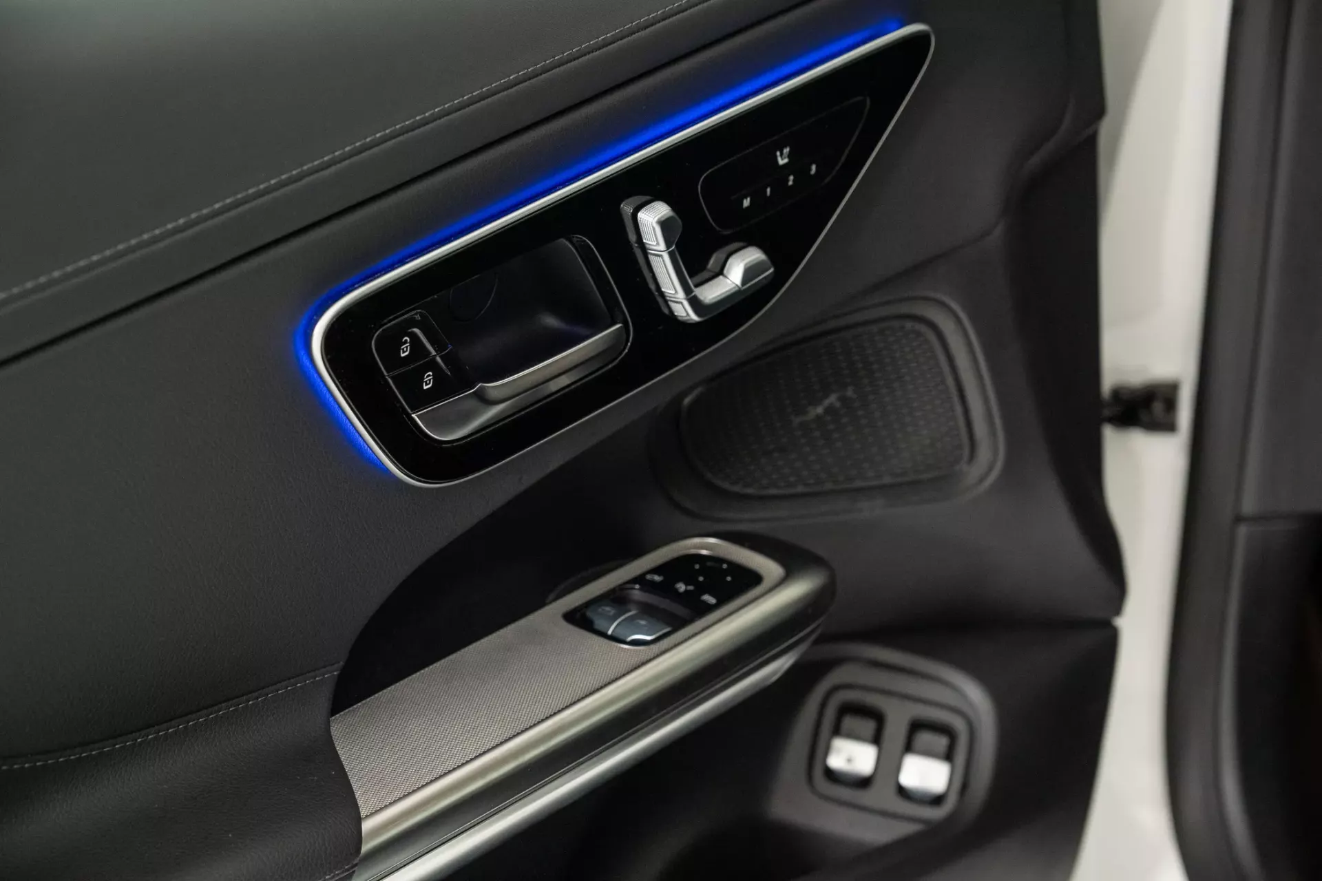 Mercedes-Benz CLE 300 26