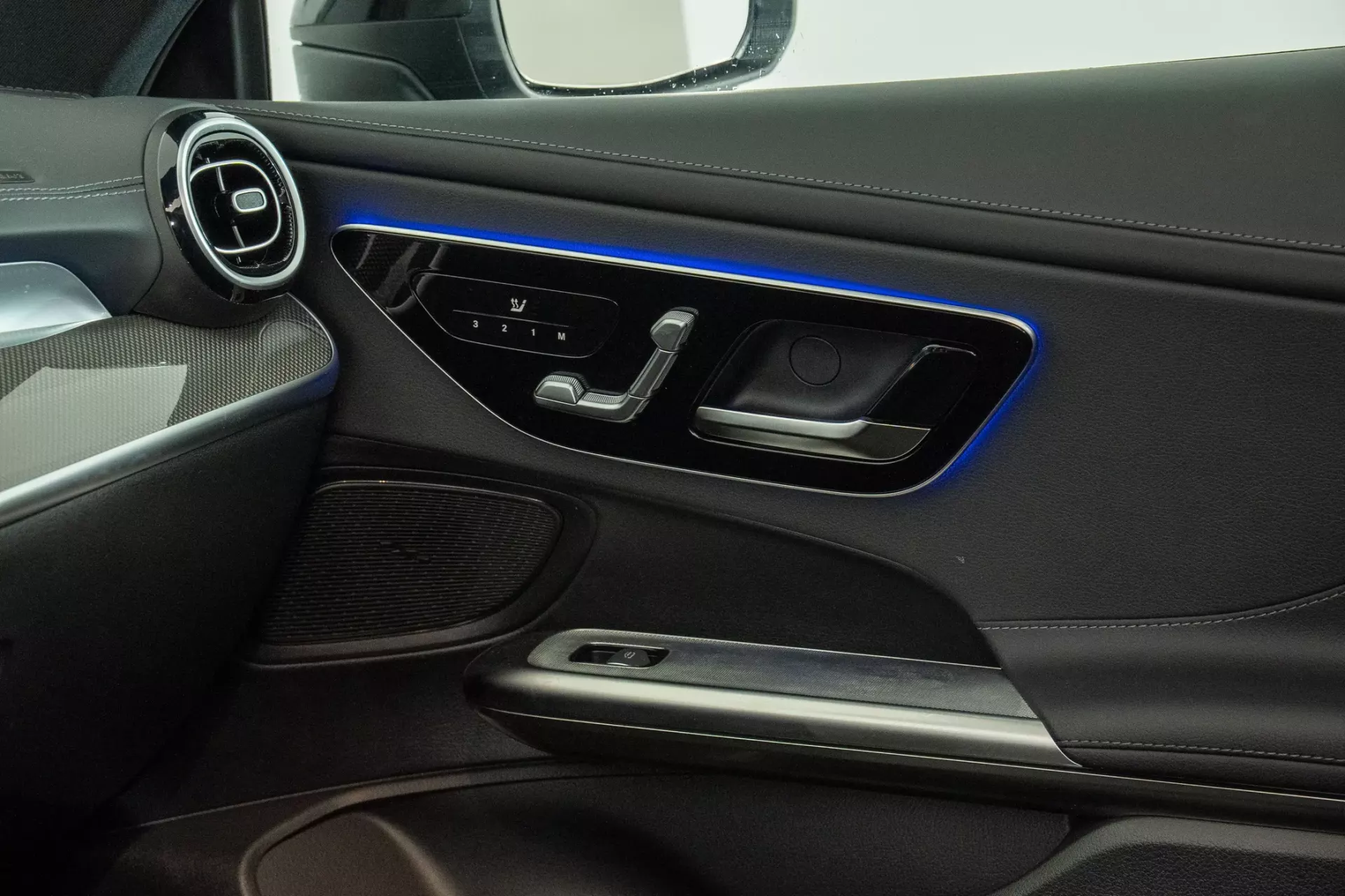 Mercedes-Benz CLE 300 29