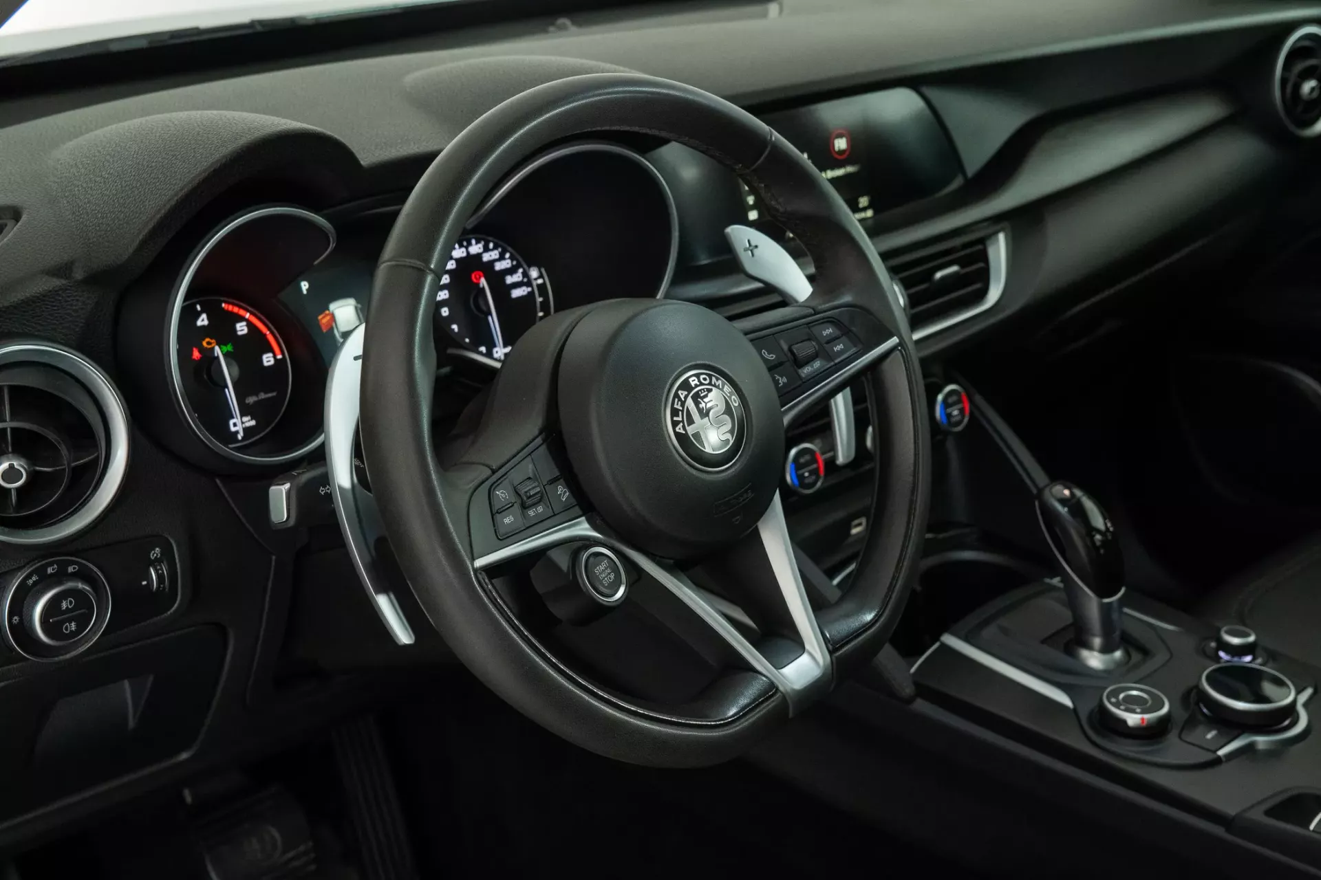 Alfa Romeo Stelvio 2.2 D Super AT8 Q4 18