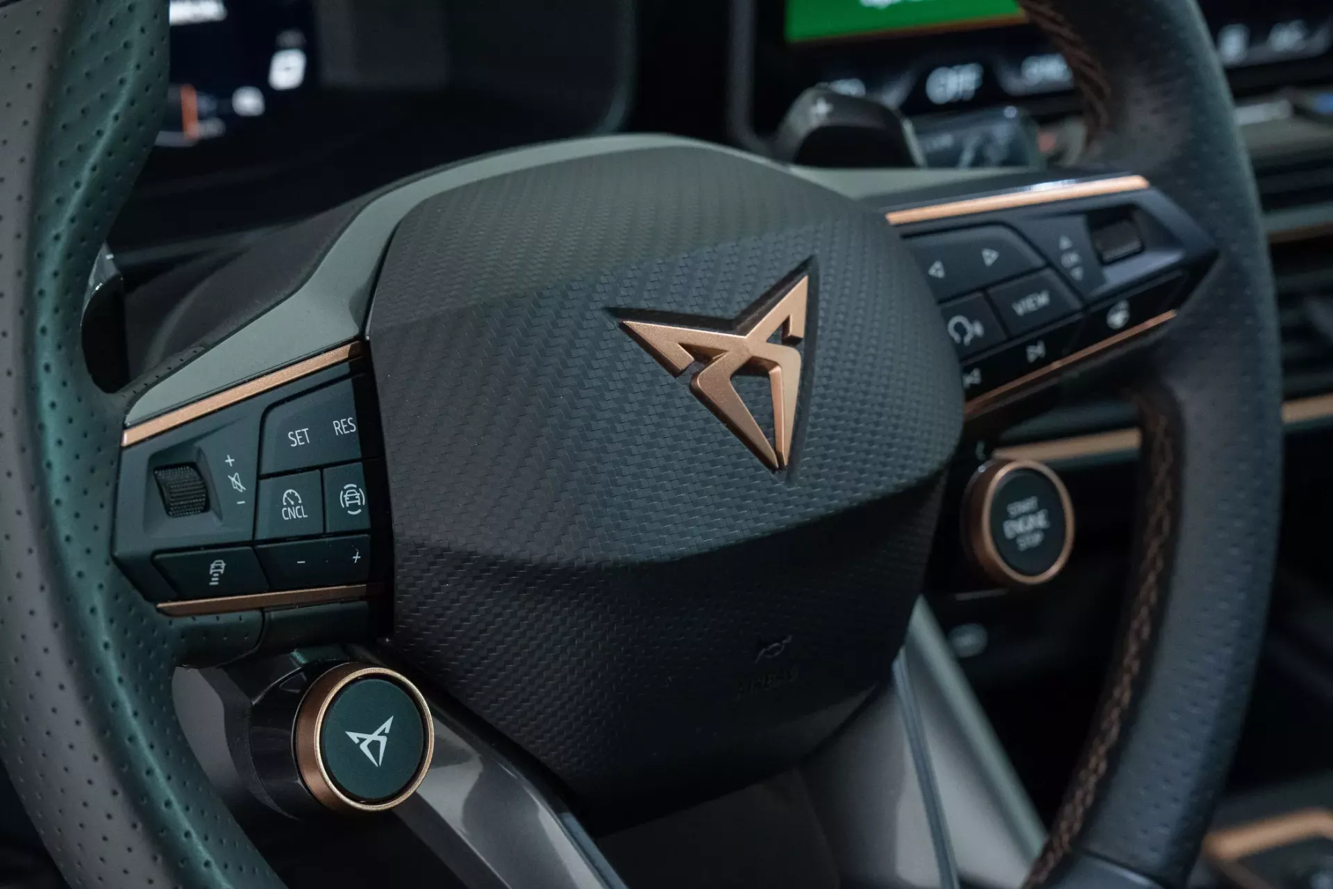 Cupra Formentor 1.5 eTSI DSG 22