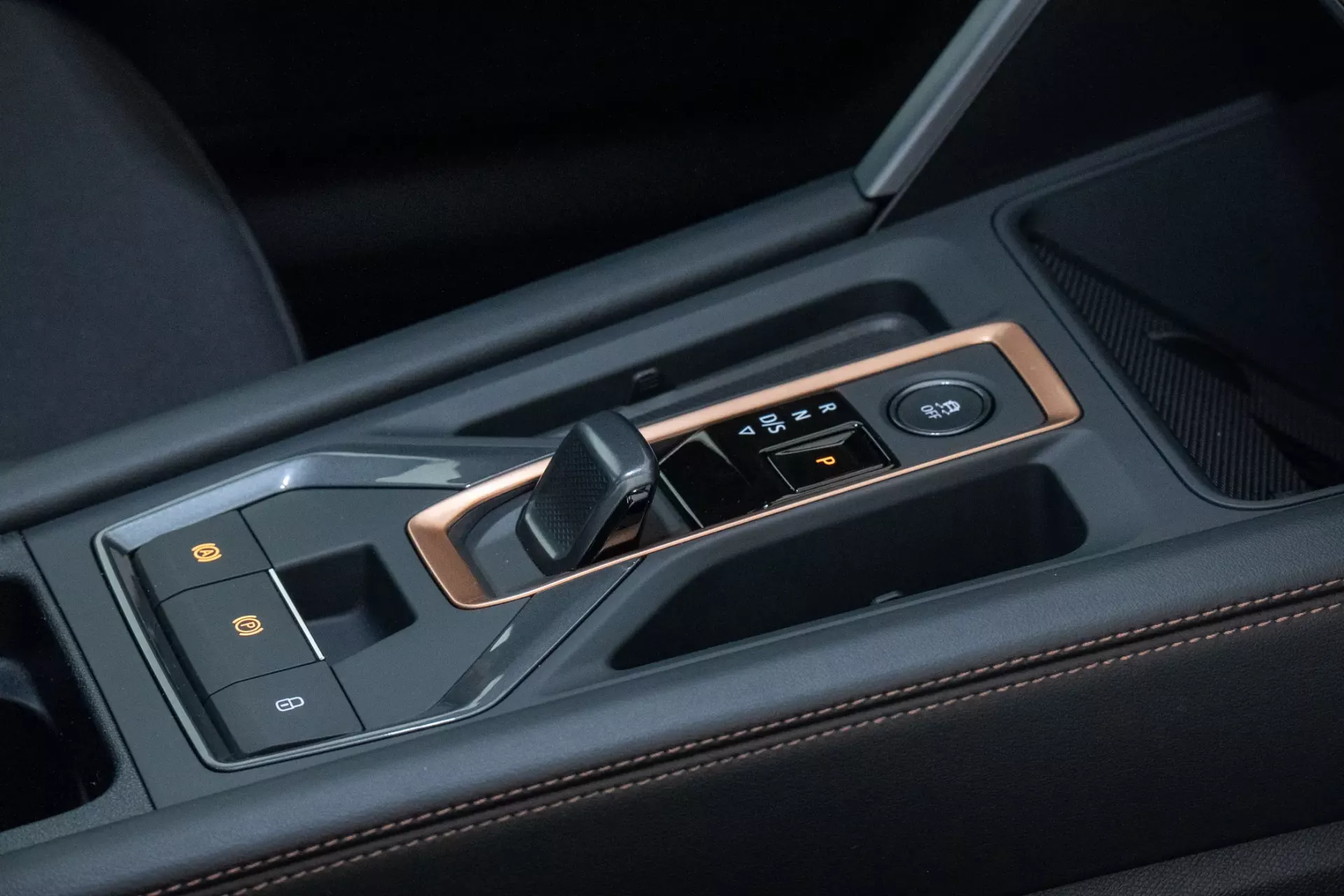 Cupra Formentor 1.5 eTSI DSG 34