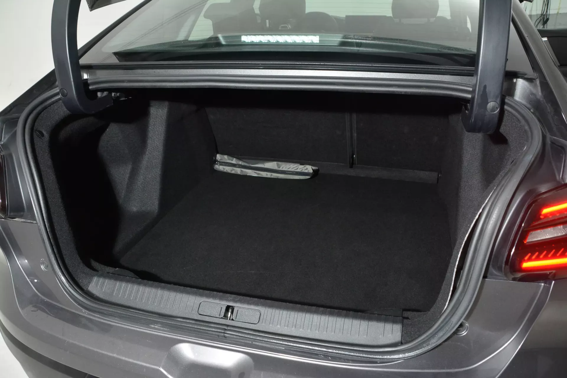 Citroën C4 X 1.5 BlueHDi Feel Pack EAT8 13