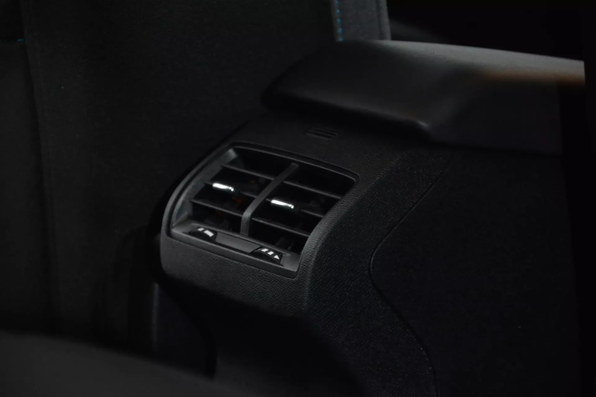 Citroën C4 X 1.5 BlueHDi Feel Pack EAT8 18