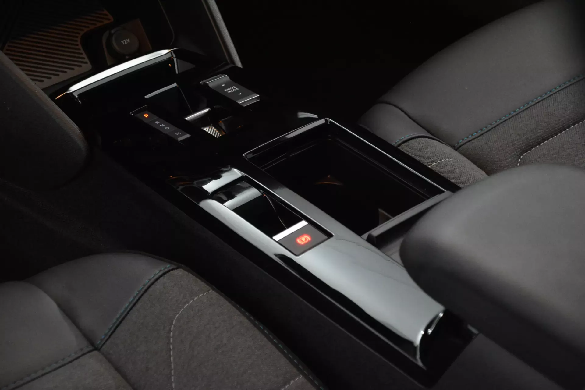 Citroën C4 X 1.5 BlueHDi Feel Pack EAT8 21