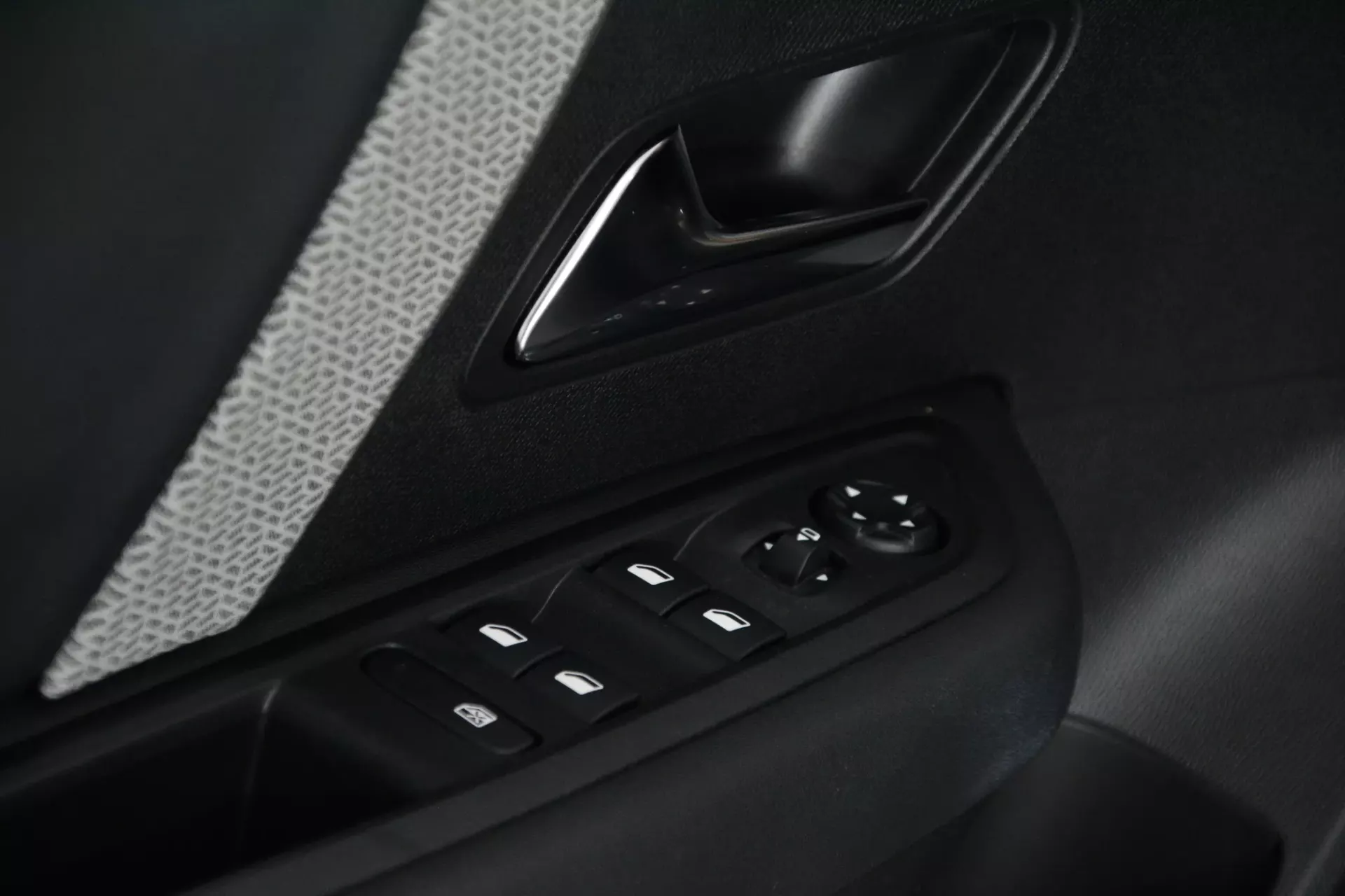 Citroën C4 X 1.5 BlueHDi Feel Pack EAT8 23