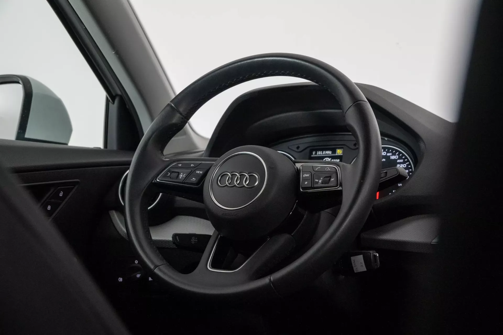 Audi Q2 28