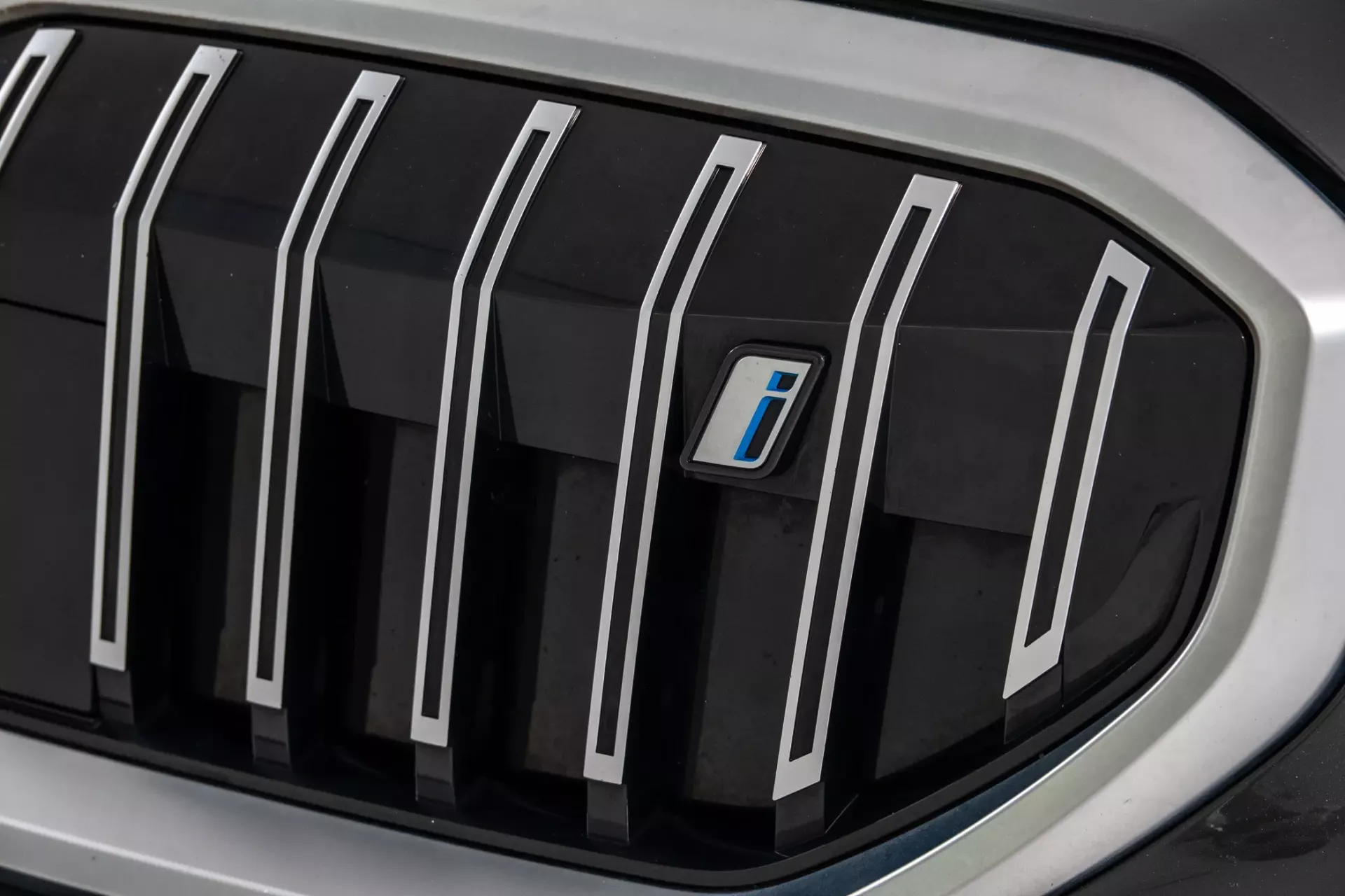 BMW i5 eDrive40 Pack Desportivo M 13