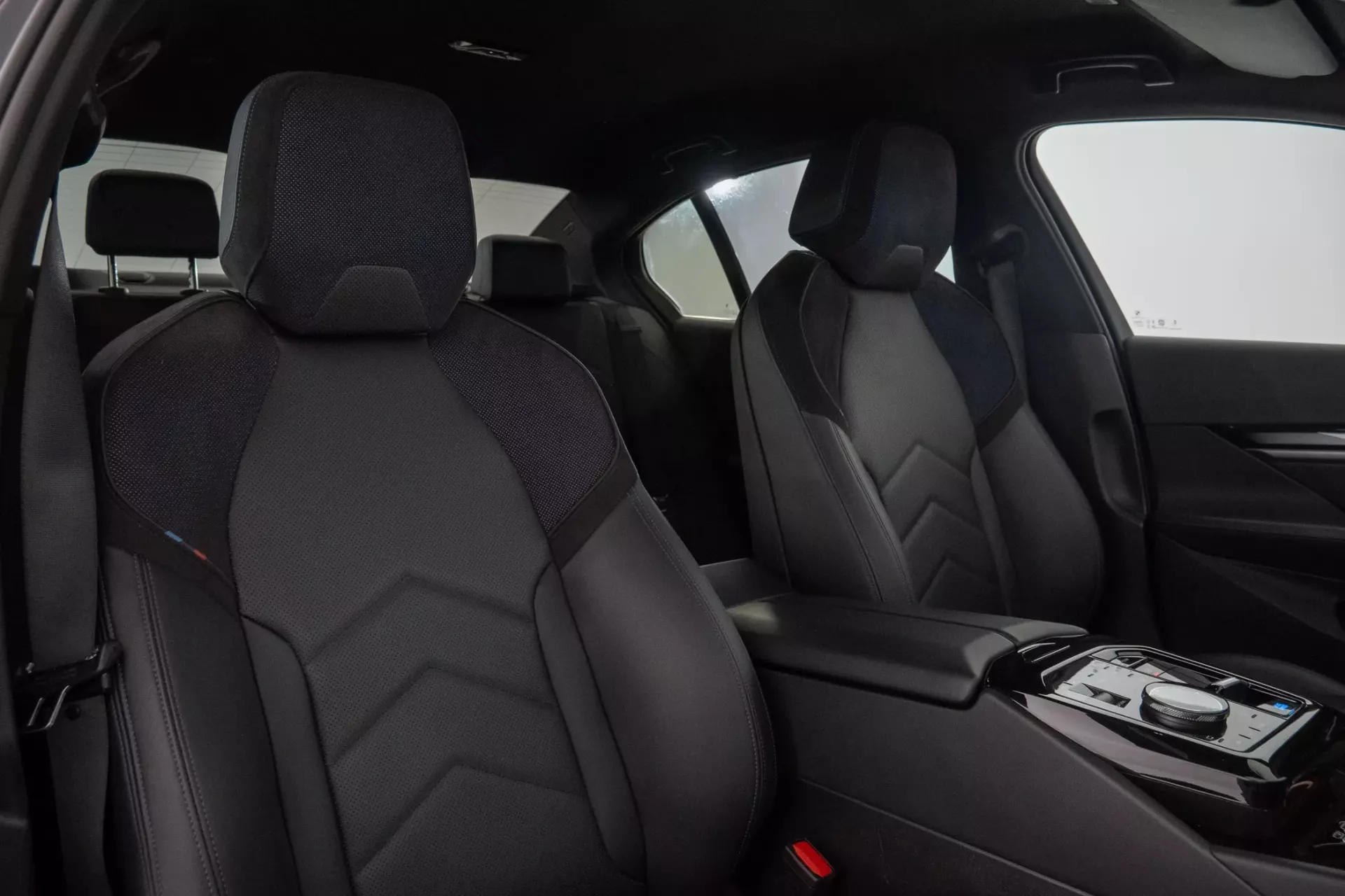 BMW i5 eDrive40 Pack Desportivo M 27