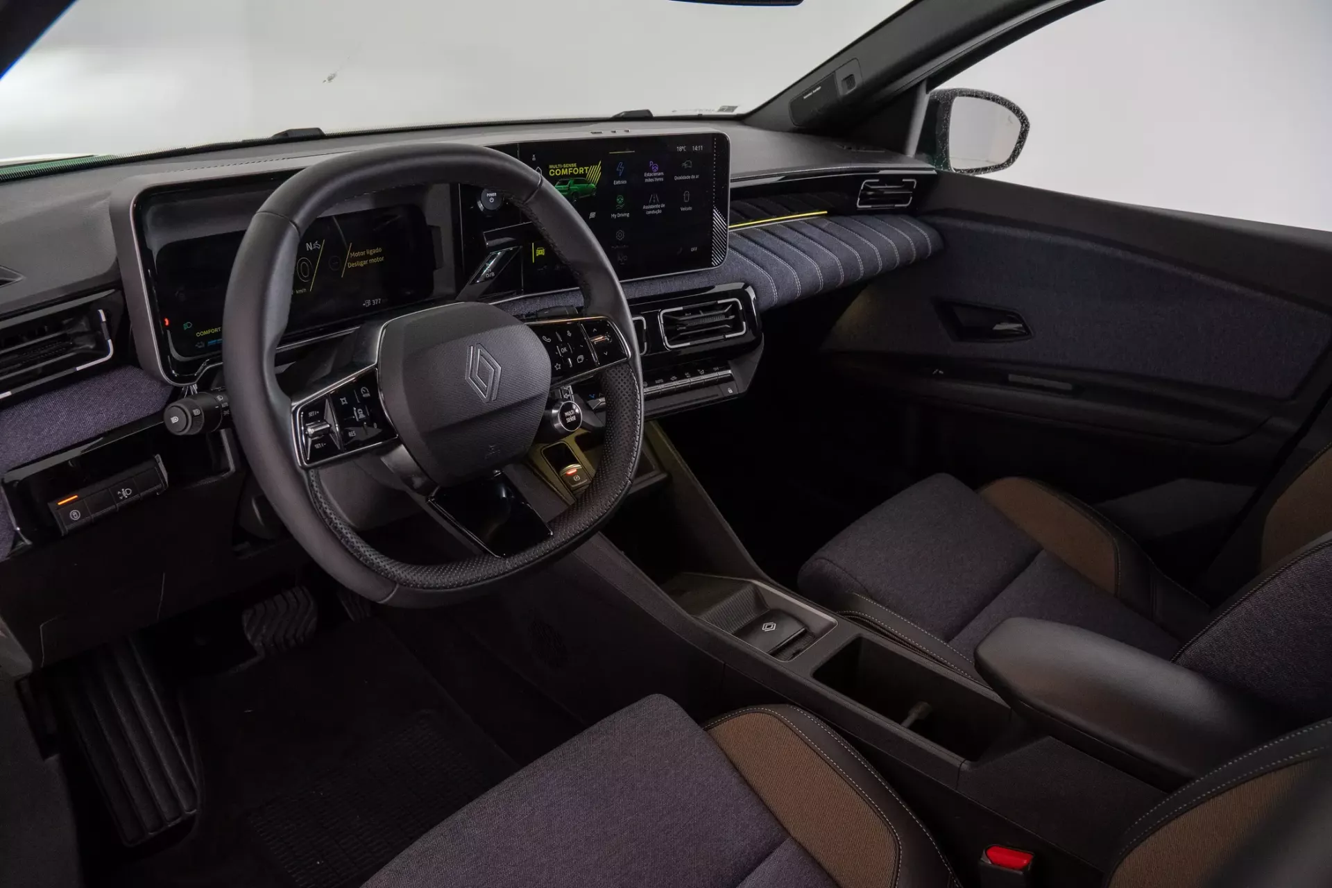 Renault 5 E-Tech 52 kWh Techno Autonomia Conforto 4