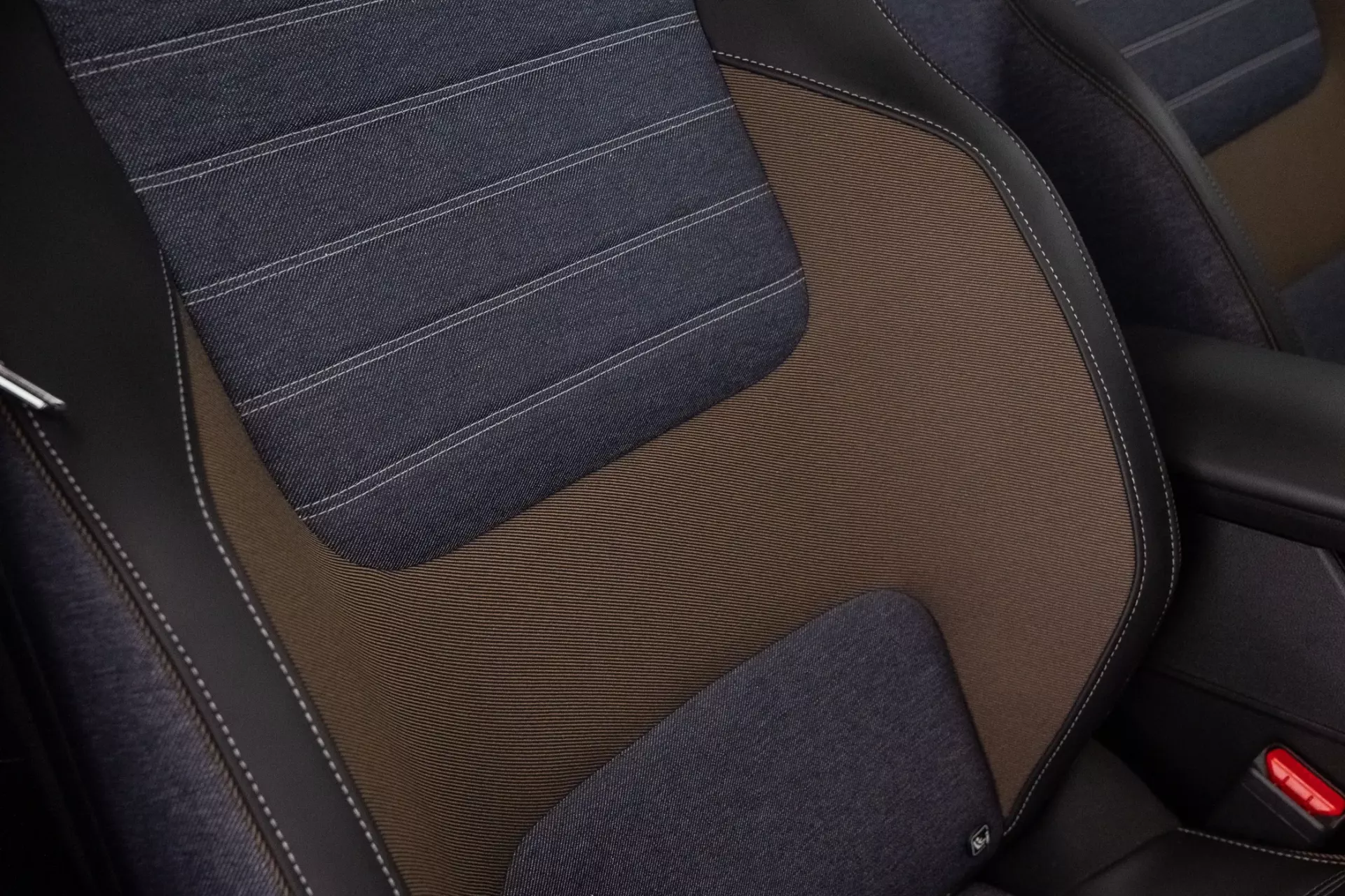 Renault 5 E-Tech 52 kWh Techno Autonomia Conforto 39