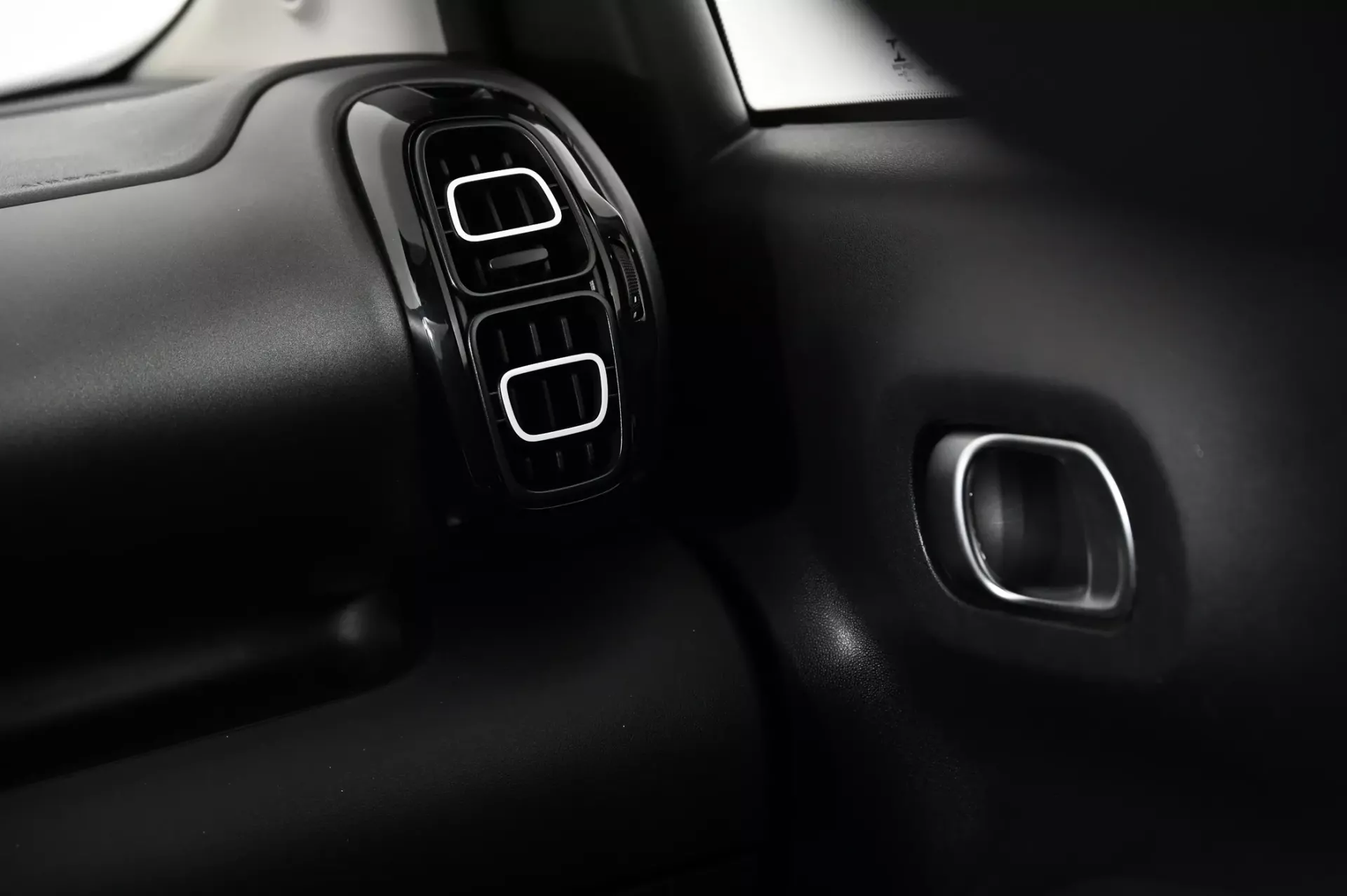 Citroën C3 Aircross 1.2 PureTech Feel 18