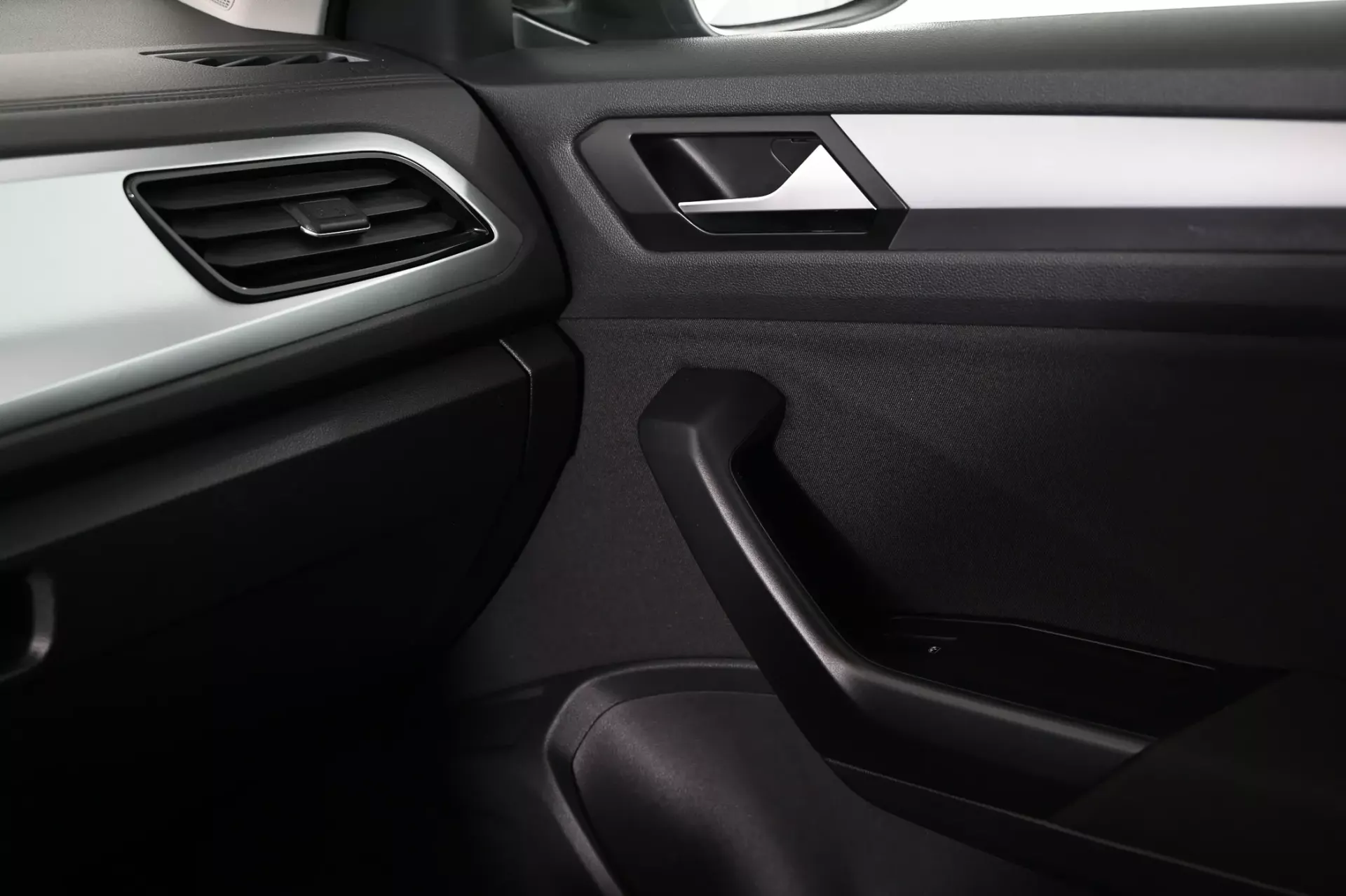 Volkswagen T-Roc 1.5 TSI Life DSG 25