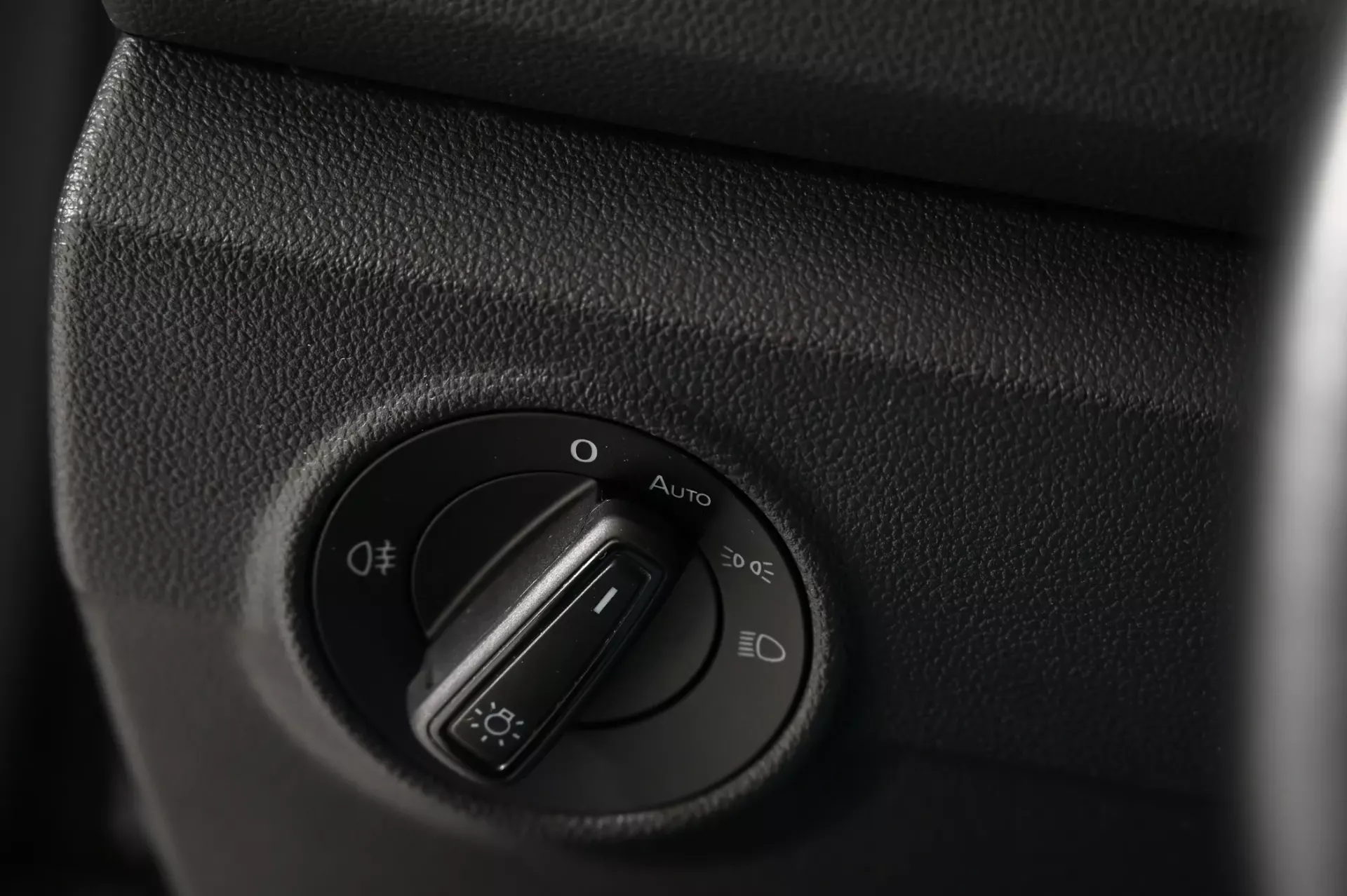 Volkswagen T-Roc 1.5 TSI Life DSG 26