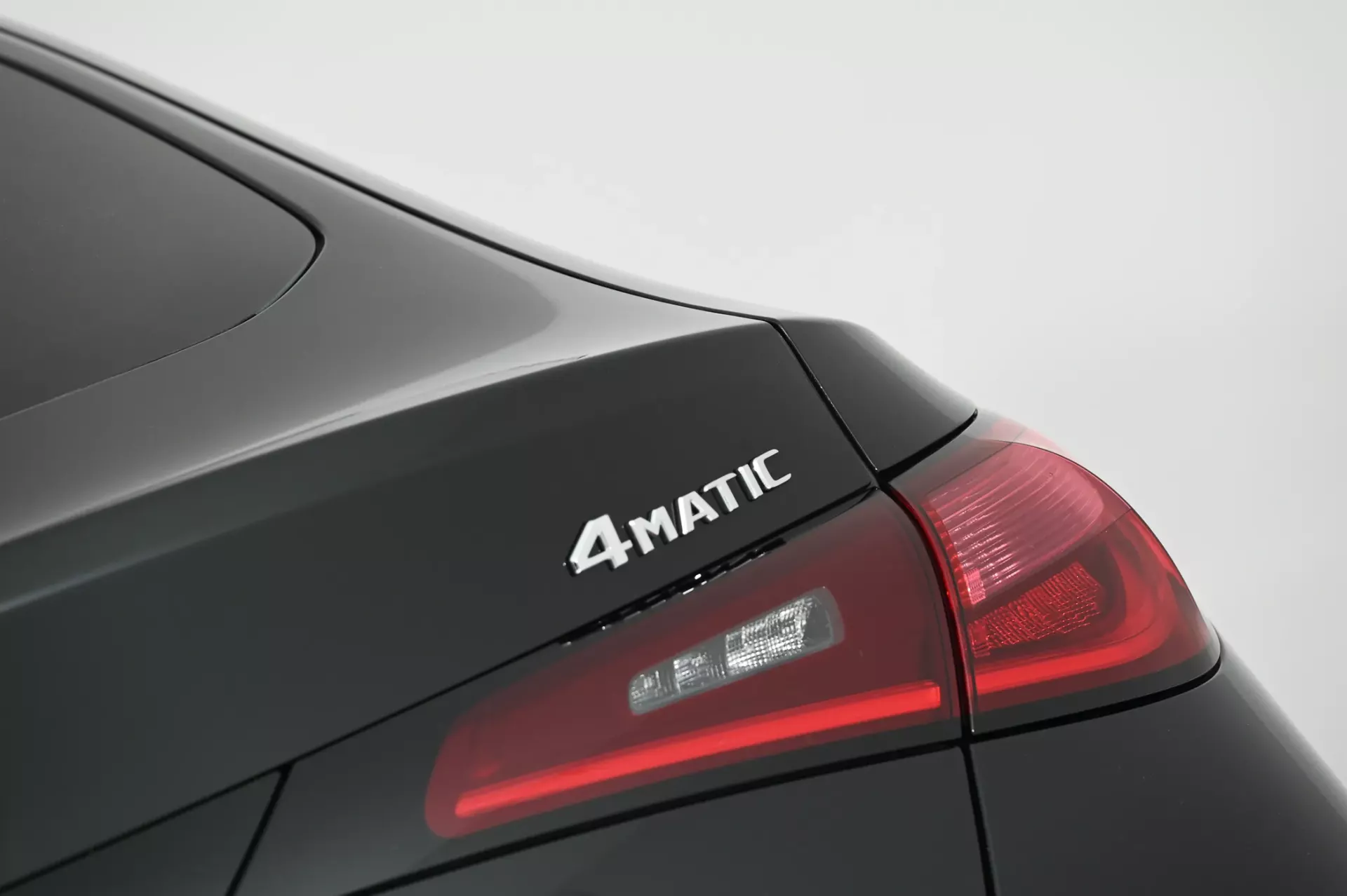 Mercedes-Benz GLC 300 10