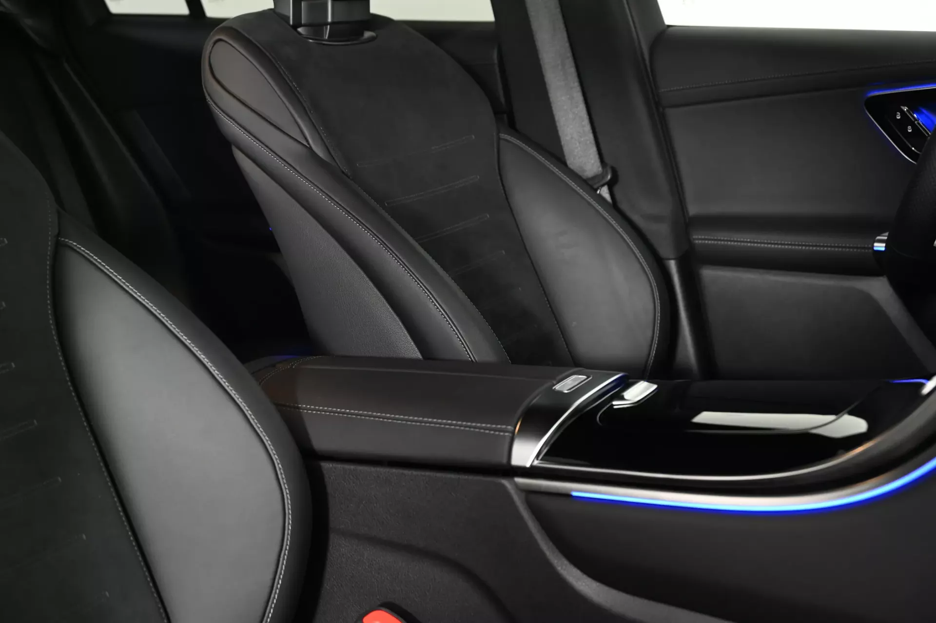 Mercedes-Benz GLC 300 26