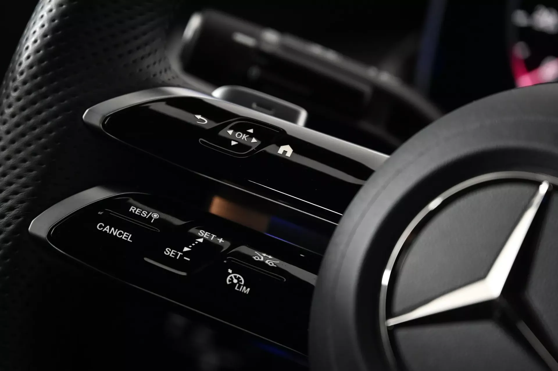 Mercedes-Benz GLC 300 33