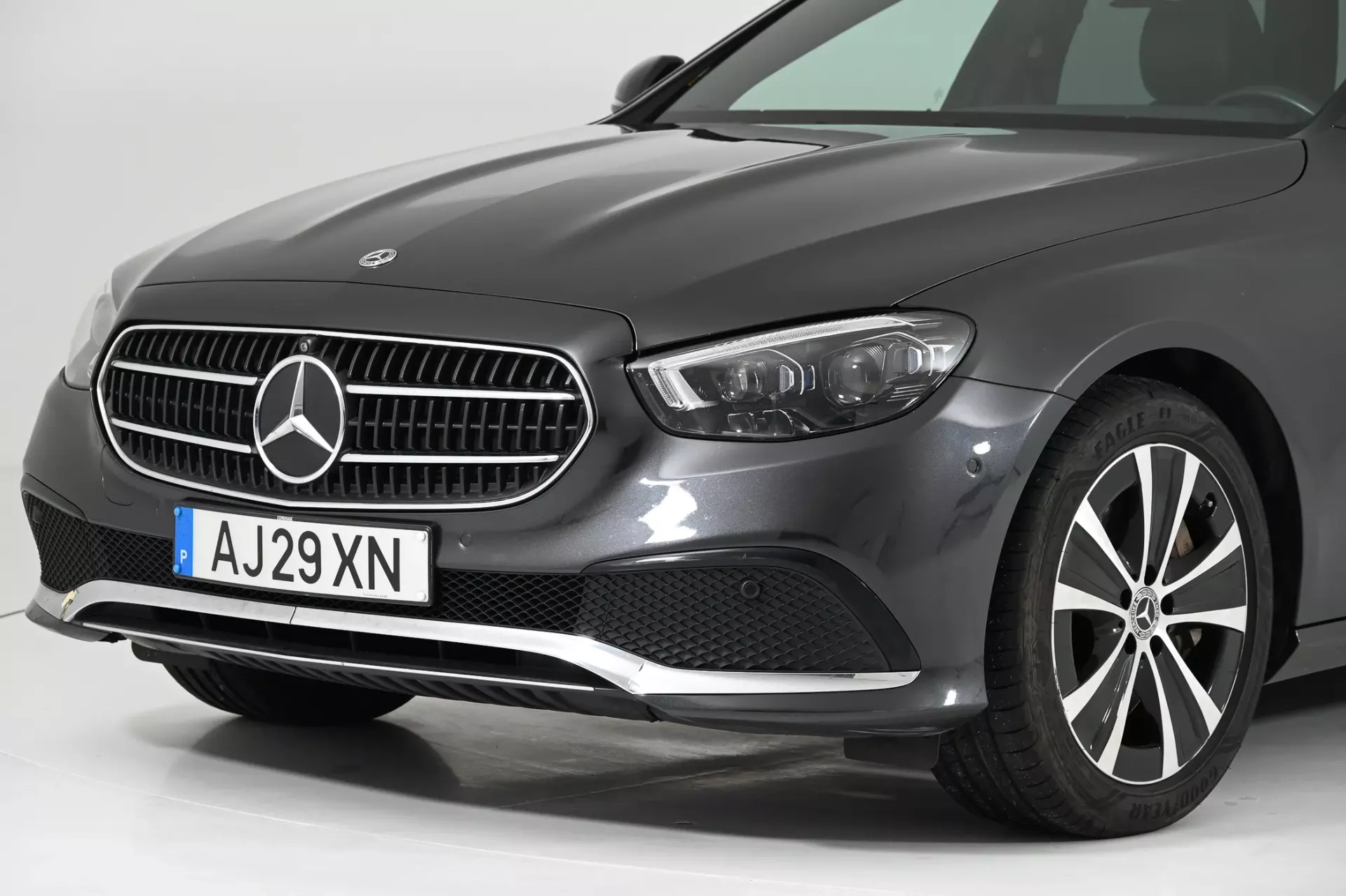 Mercedes-Benz E 300 de Avantgarde 13