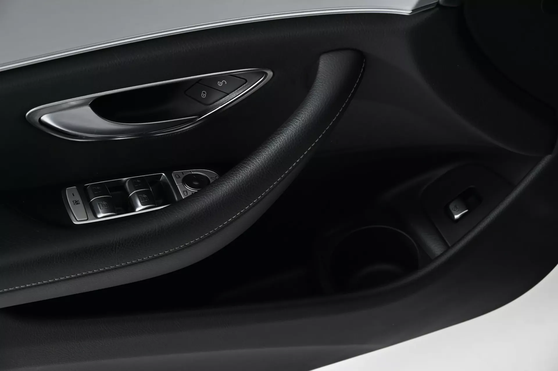 Mercedes-Benz E 300 de Avantgarde 25