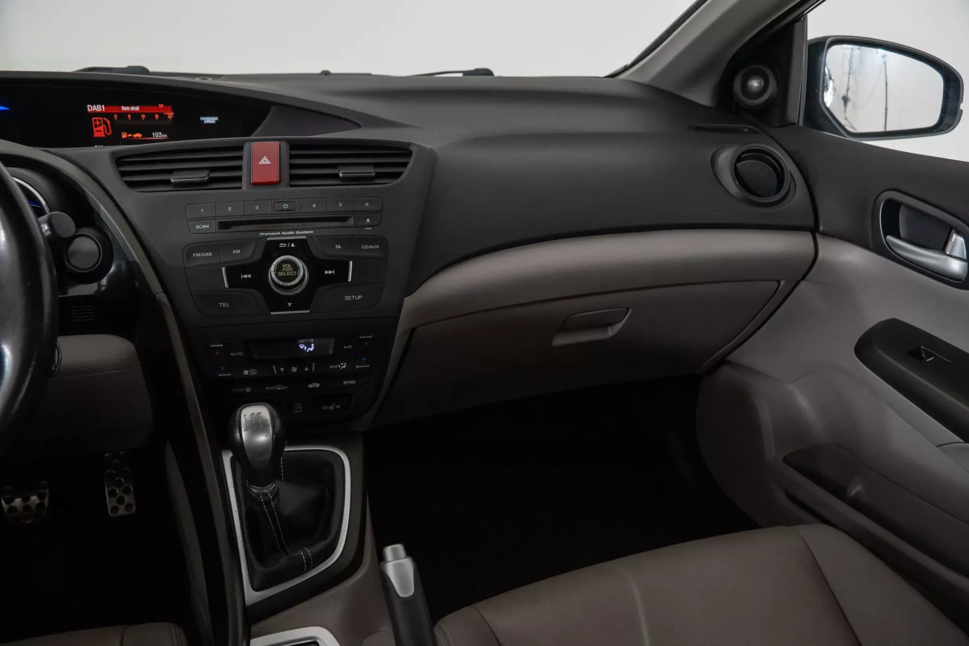 Honda Civic 1.6 i-DTEC Lifestyle 27