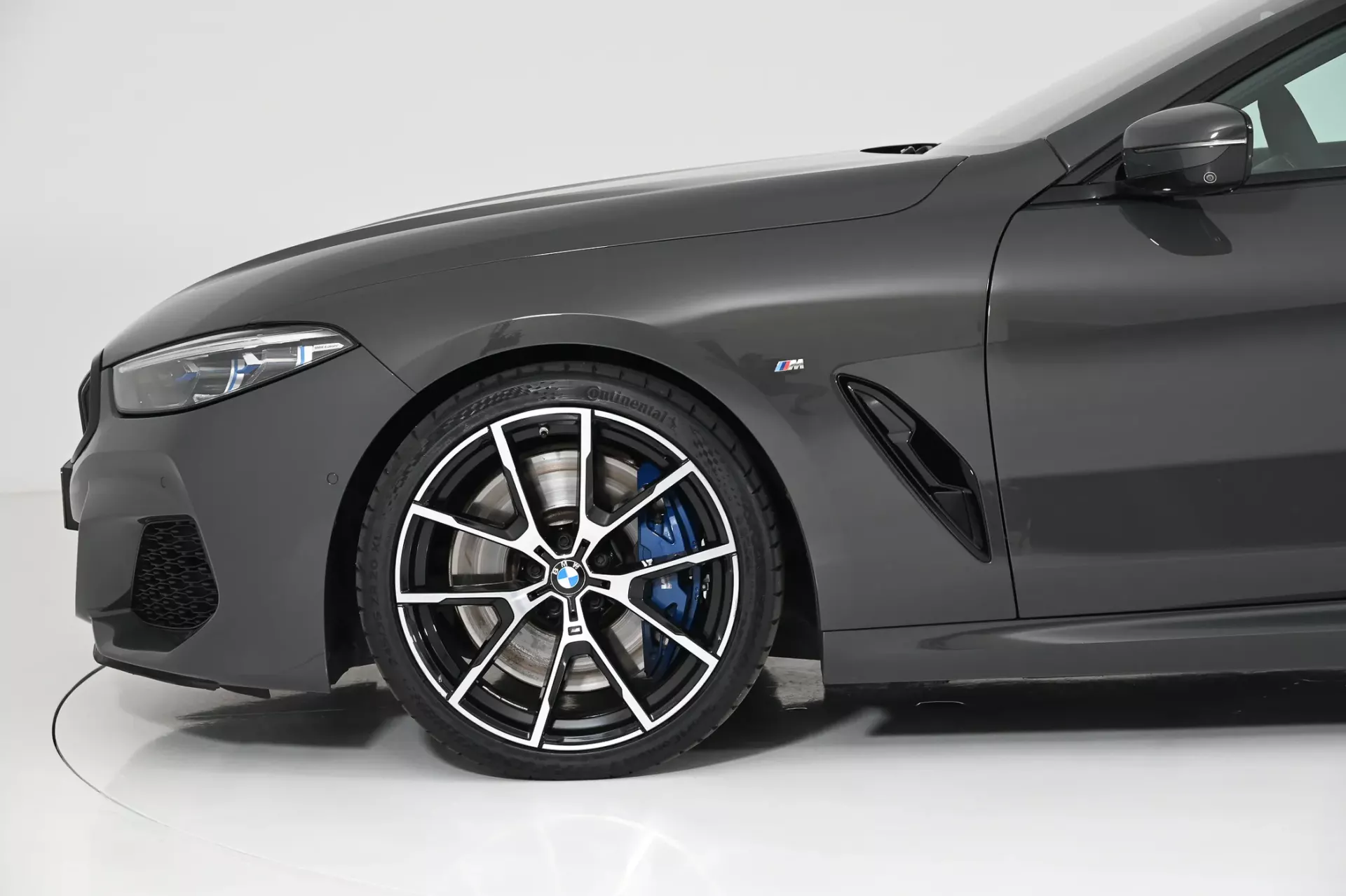 BMW M850i xDrive 22