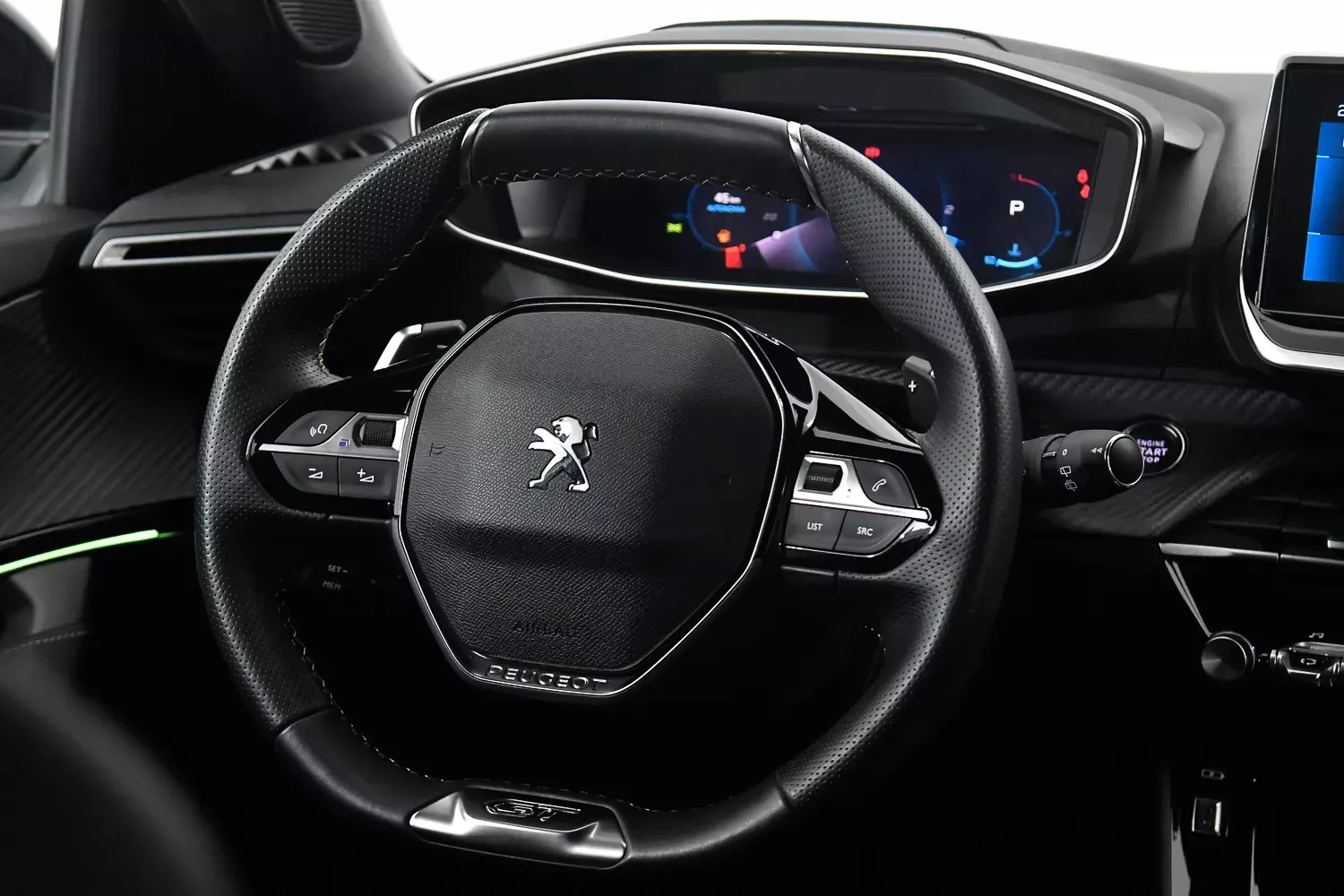 Peugeot 2008 1.2 PureTech GT EAT8 4