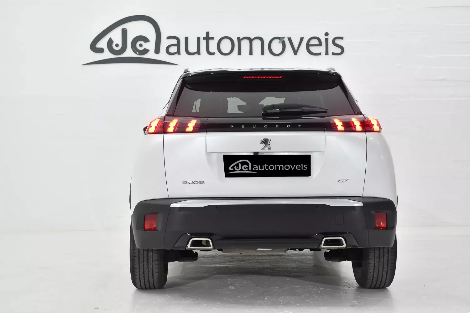 Peugeot 2008 1.2 PureTech GT EAT8 9