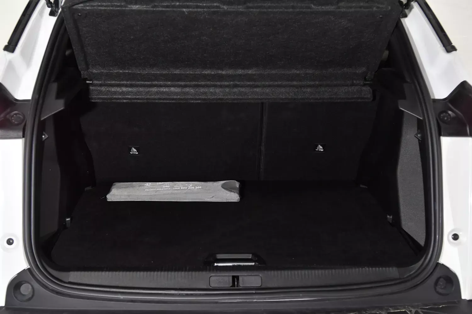 Peugeot 2008 1.2 PureTech GT EAT8 11