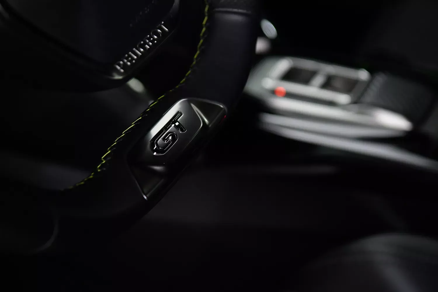 Peugeot 2008 1.2 PureTech GT EAT8 20