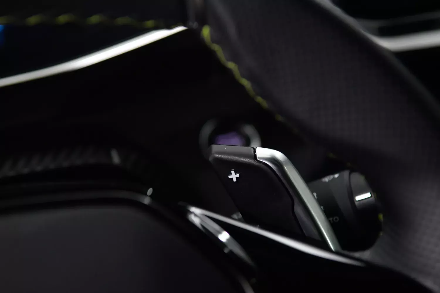 Peugeot 2008 1.2 PureTech GT EAT8 21