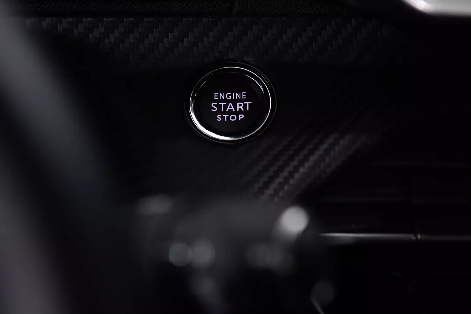 Peugeot 2008 1.2 PureTech GT EAT8 22