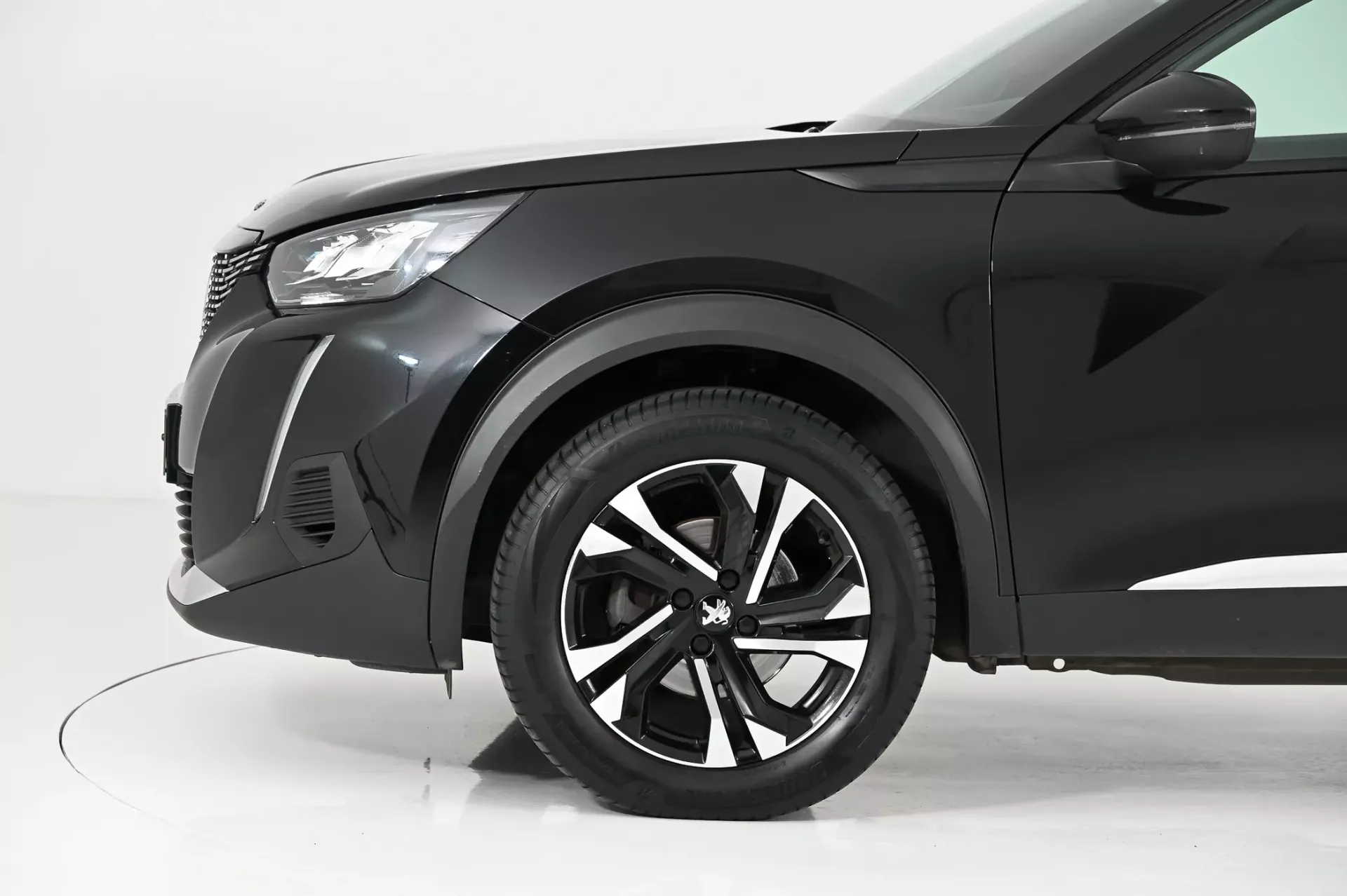 Peugeot 2008 1.2 PureTech Allure Pack EAT8 11