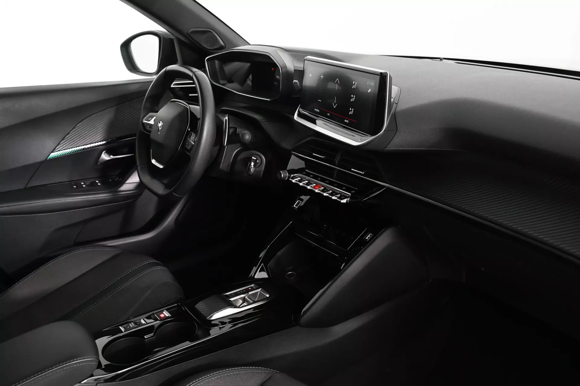 Peugeot 2008 1.2 PureTech Allure Pack EAT8 18