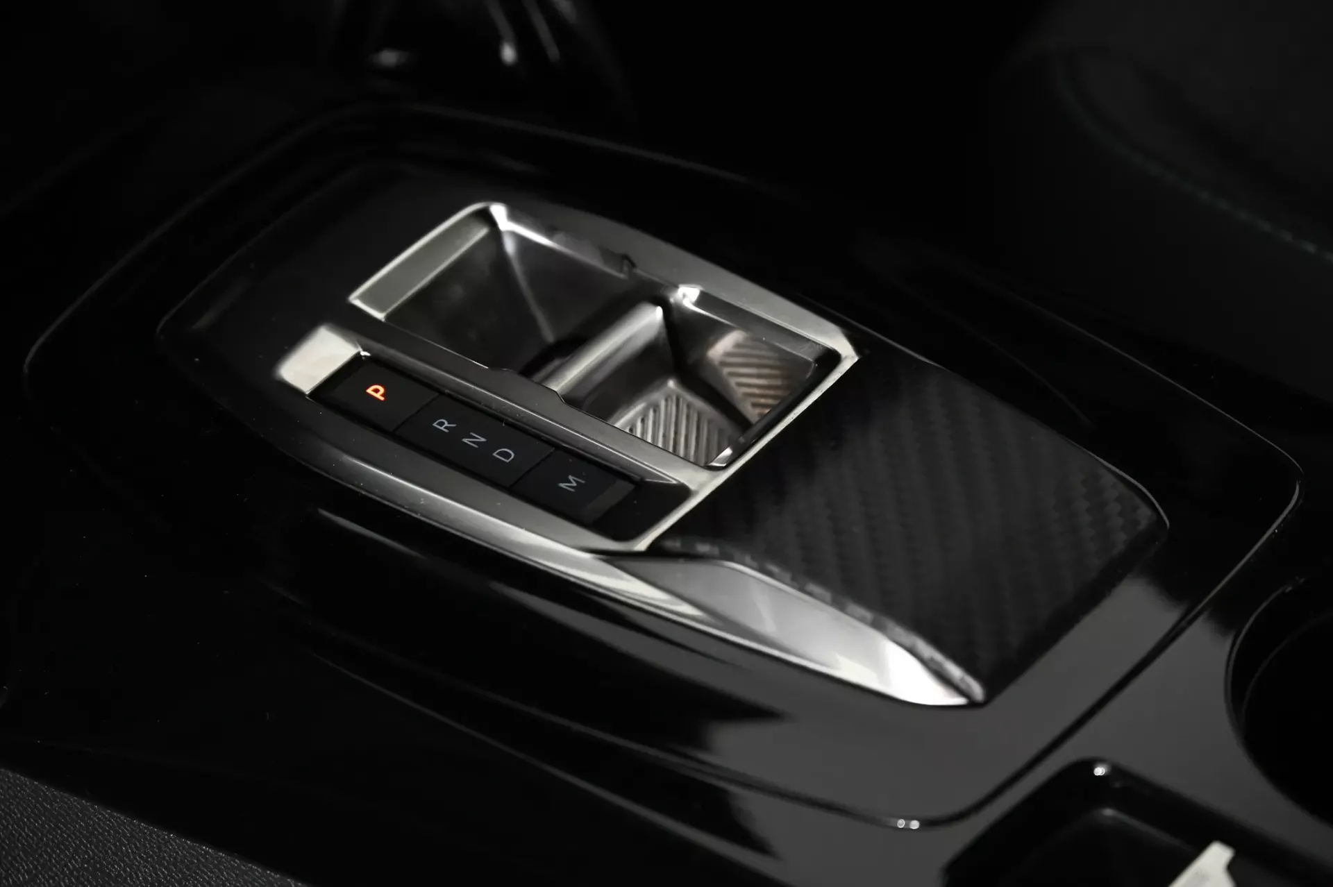 Peugeot 2008 1.2 PureTech Allure Pack EAT8 20