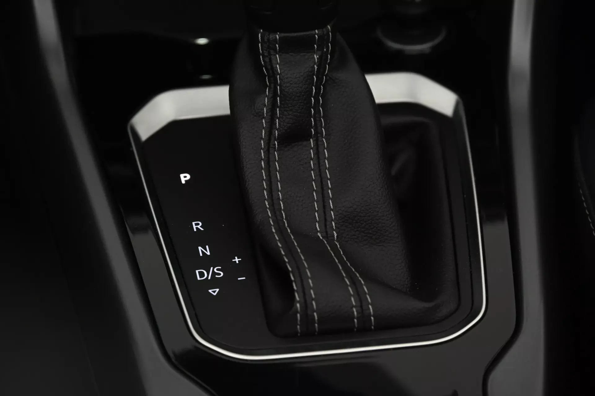 Volkswagen T-Roc Cabrio 1.5 TSI R-Line DSG 32