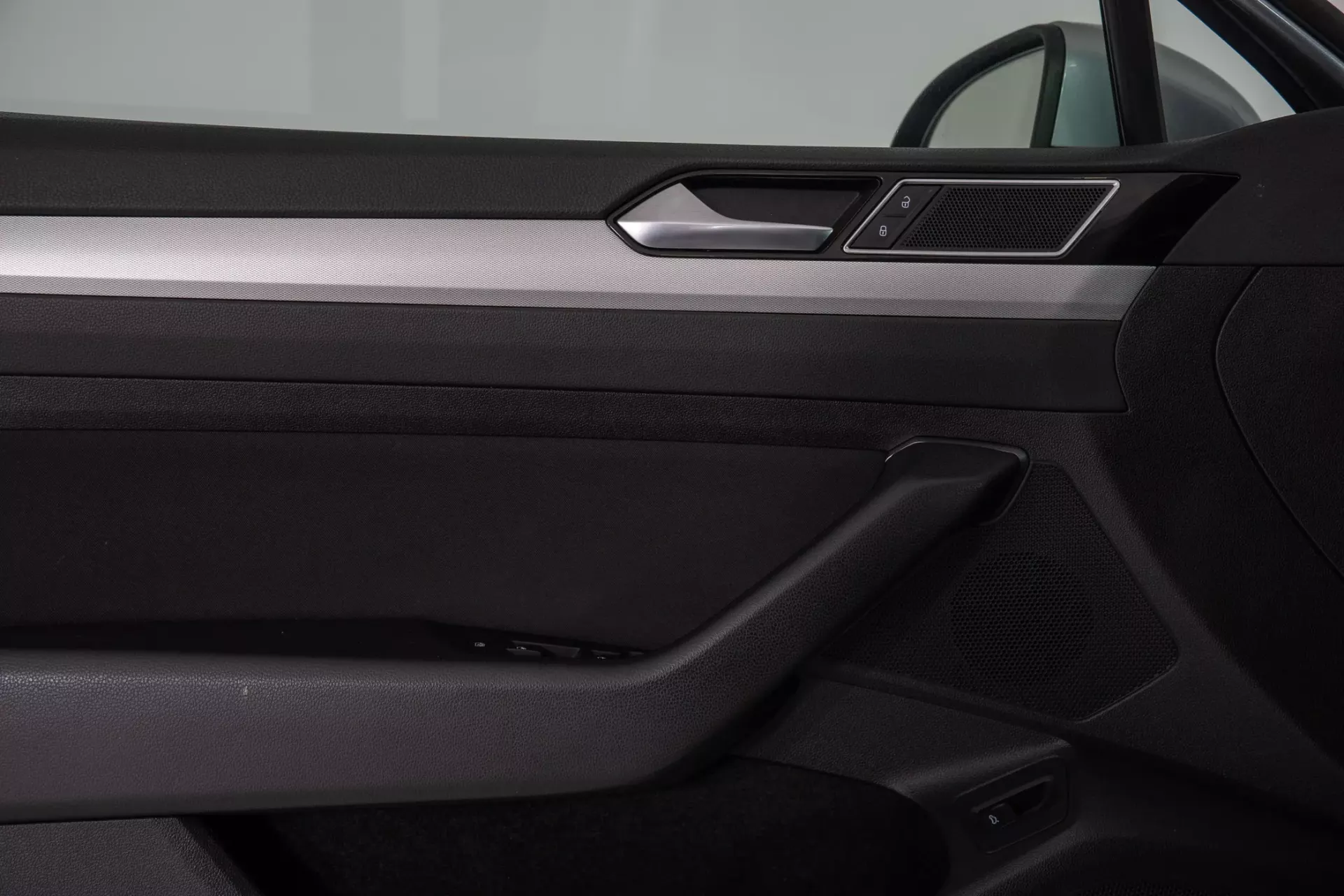 Volkswagen Passat Variant 2.0 TDi Confortline DSG 23